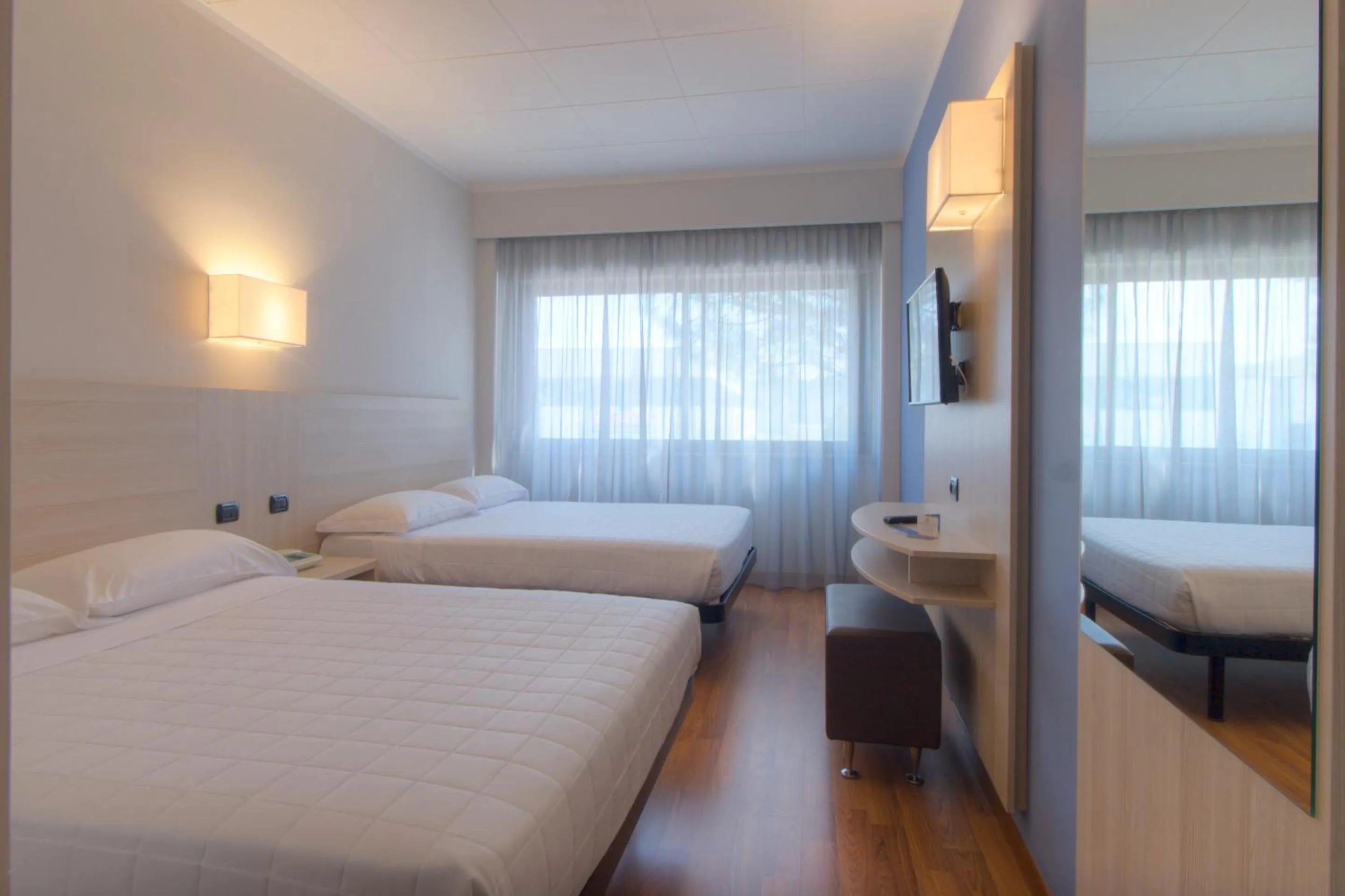 Photo of the whole room, Bed in Hotel Palace del Conero