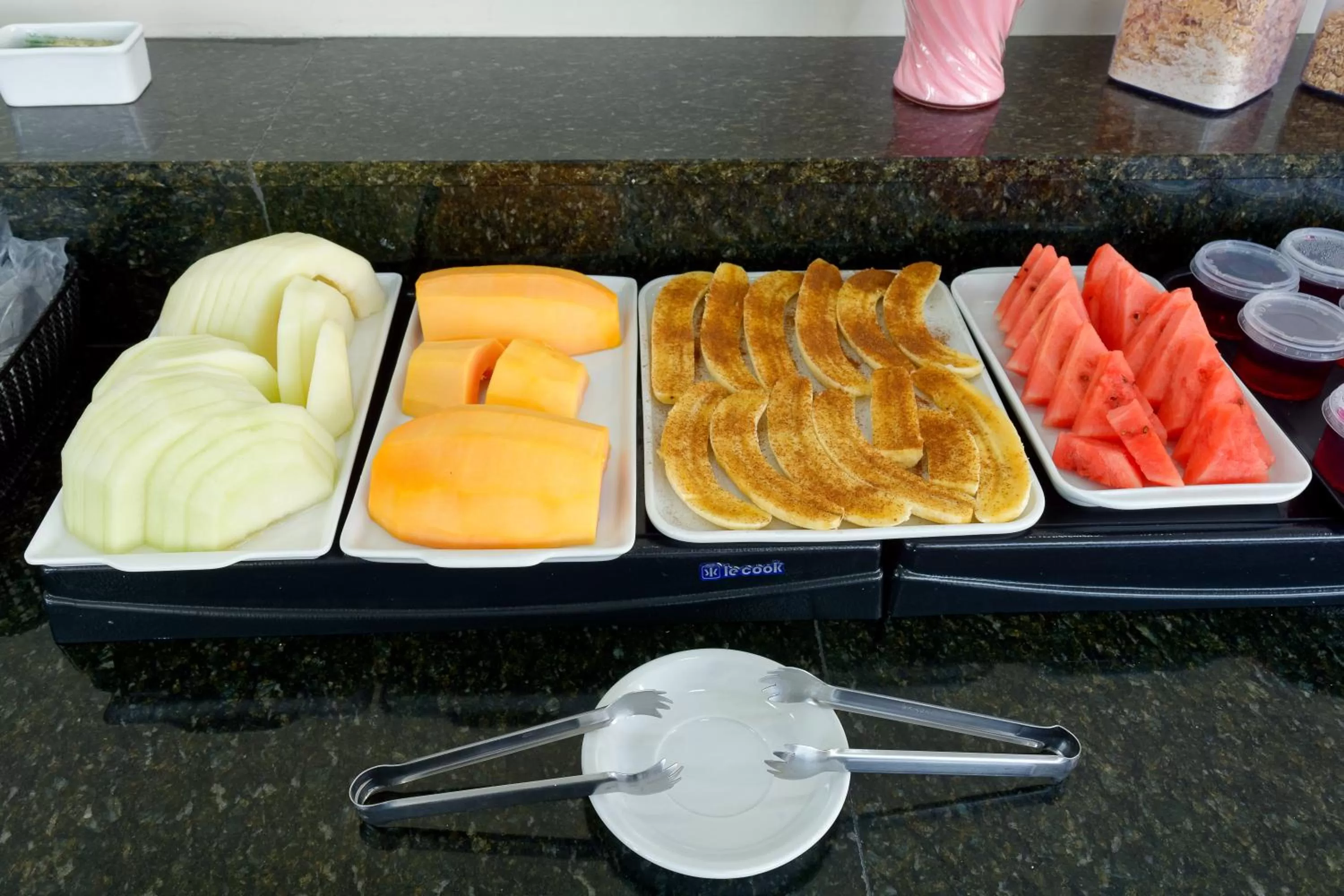 Buffet breakfast in Fênix Hotel Bom Retiro