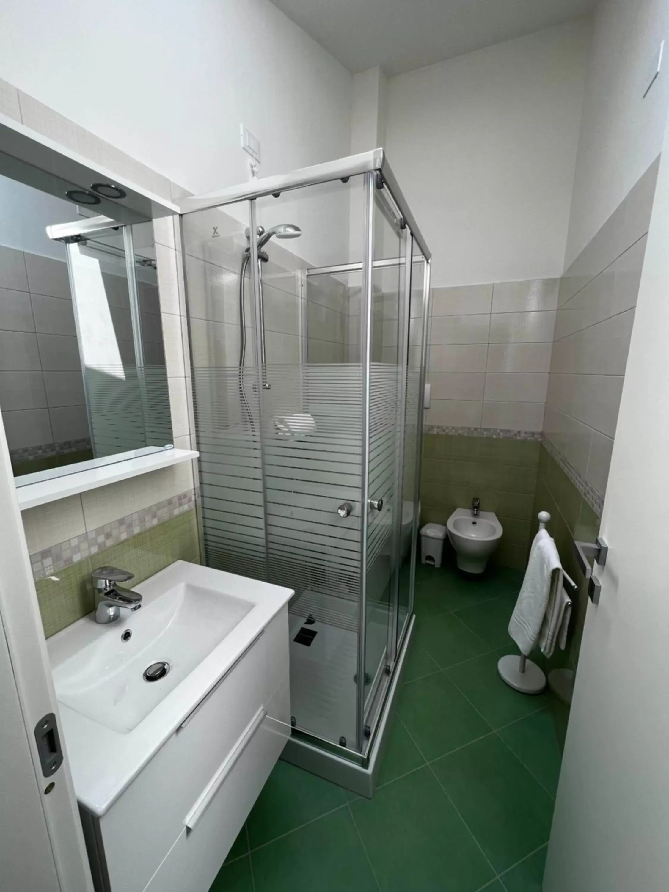 Shower, Bathroom in Nautilus Appartamenti a mare