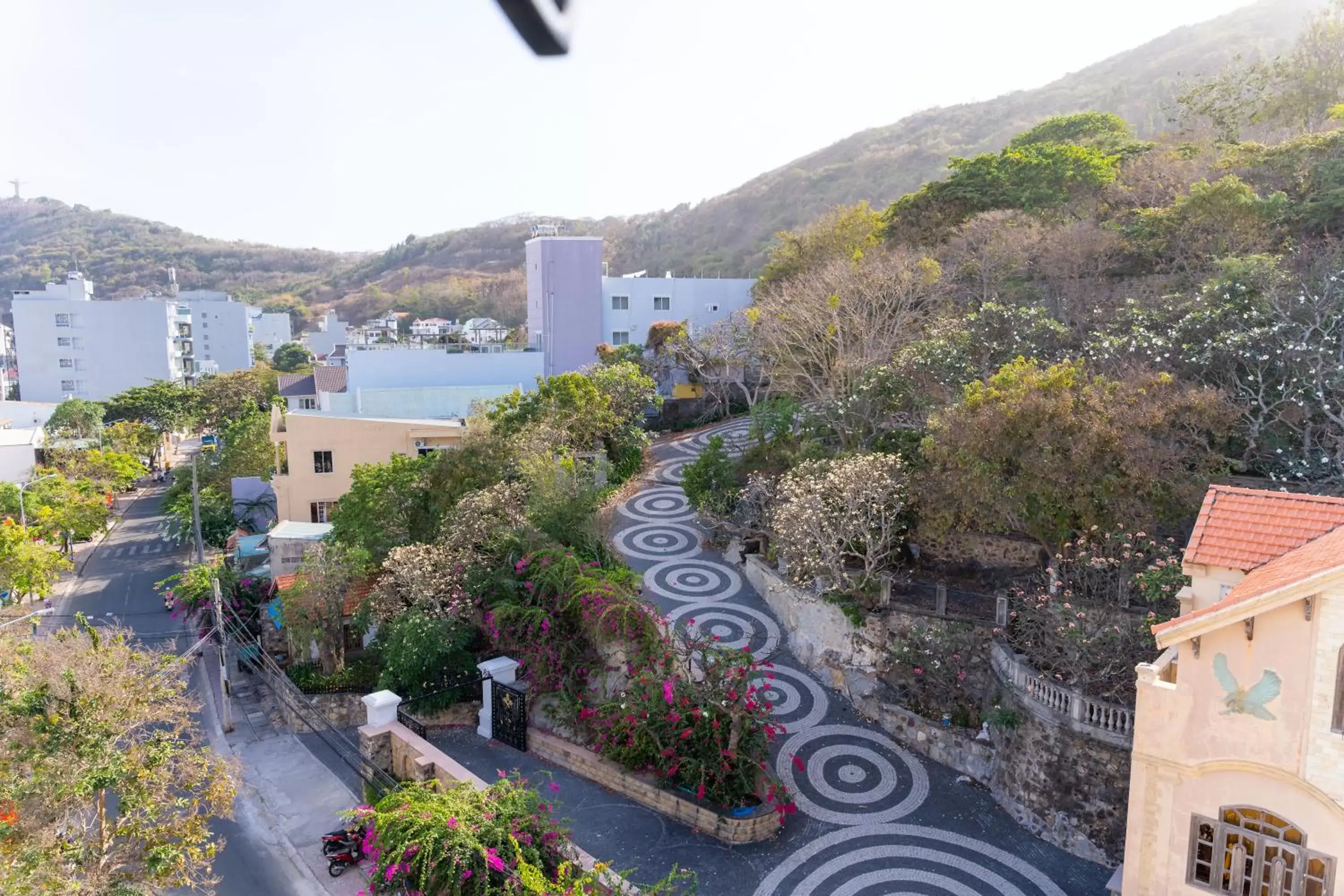 City view in Sun Hill Hotel City view in Sun Hill Hotel