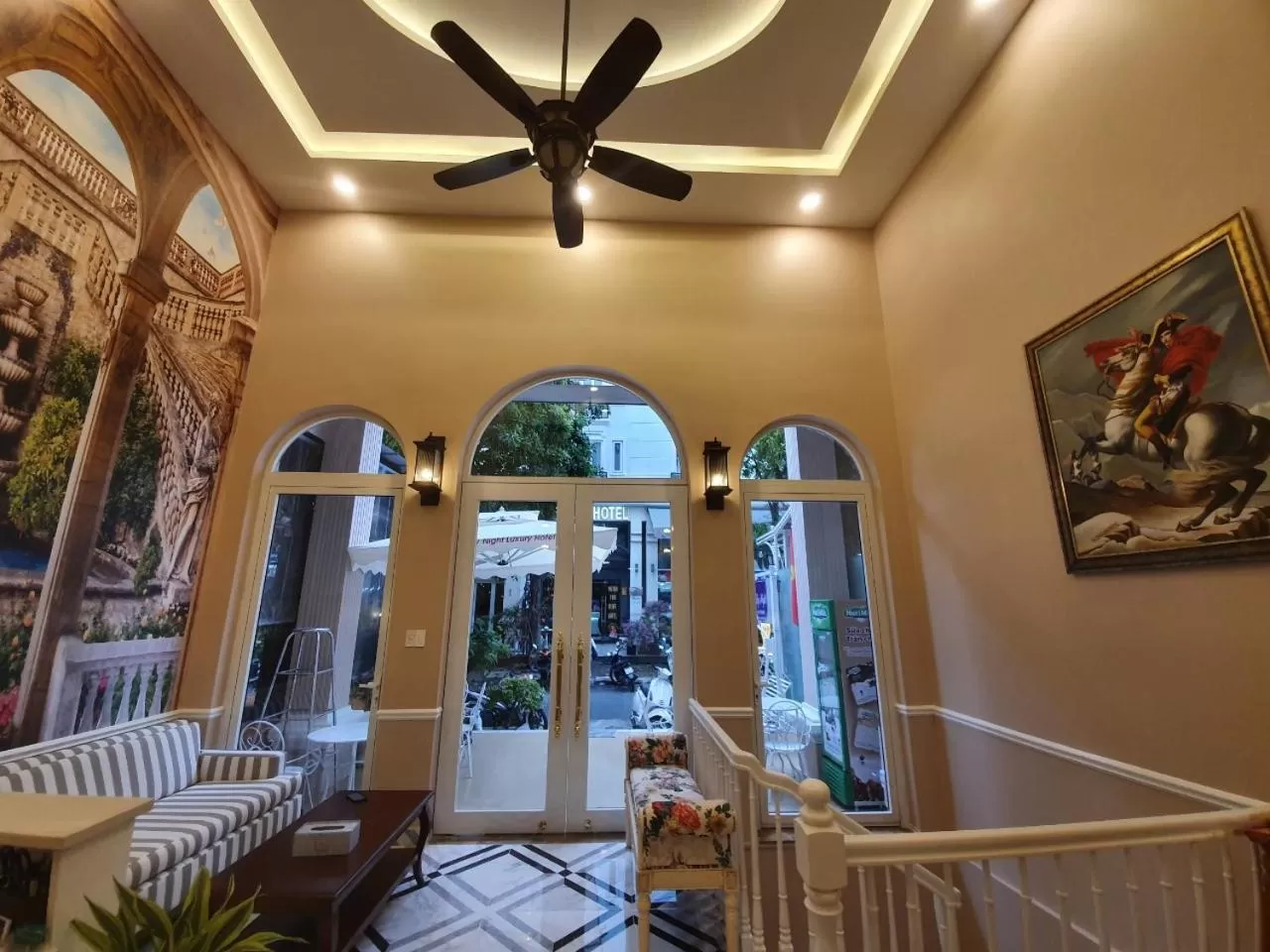 Saigon By Night Luxury Hotel