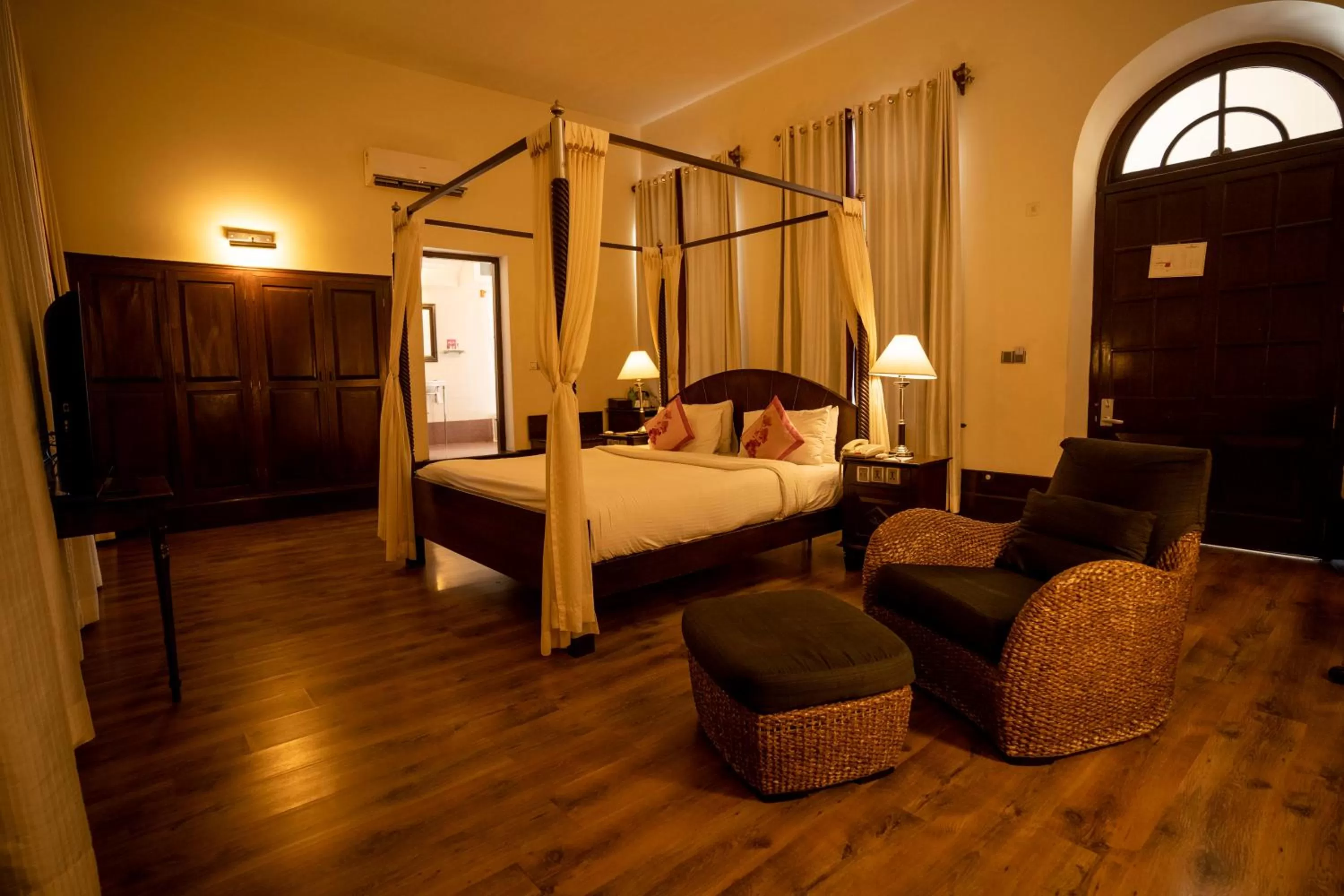 Guests, Bed in Royal Orchid Brindavan Garden Mysore