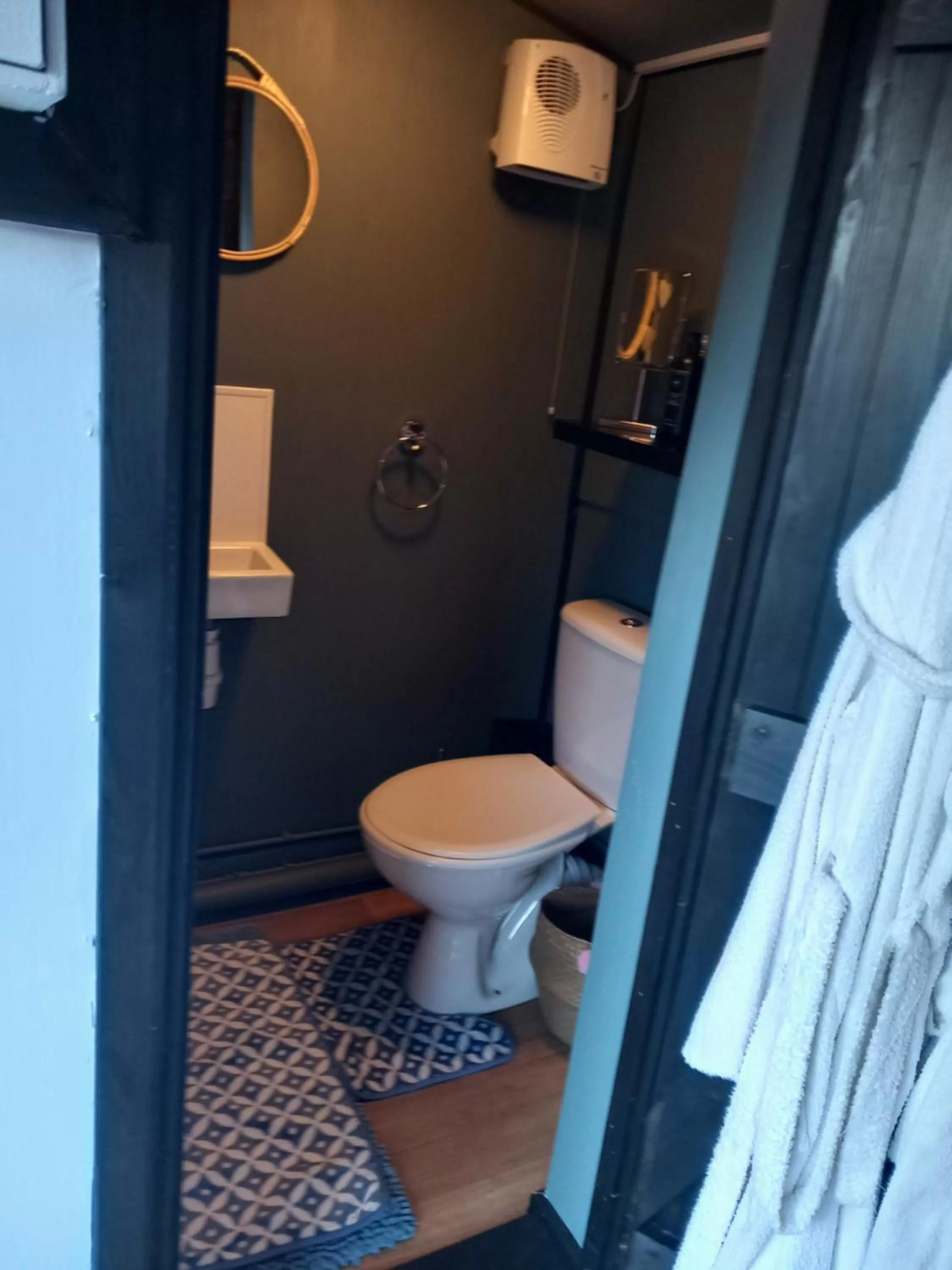 1 ivy cottages the street norton subcourse NR146RS