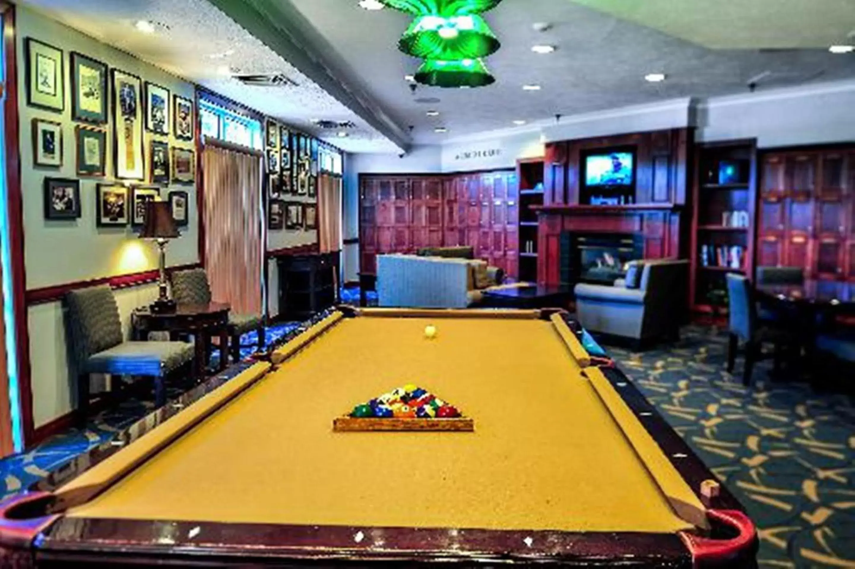 Billiard, Lounge/Bar in Varsity Clubs of America South Bend