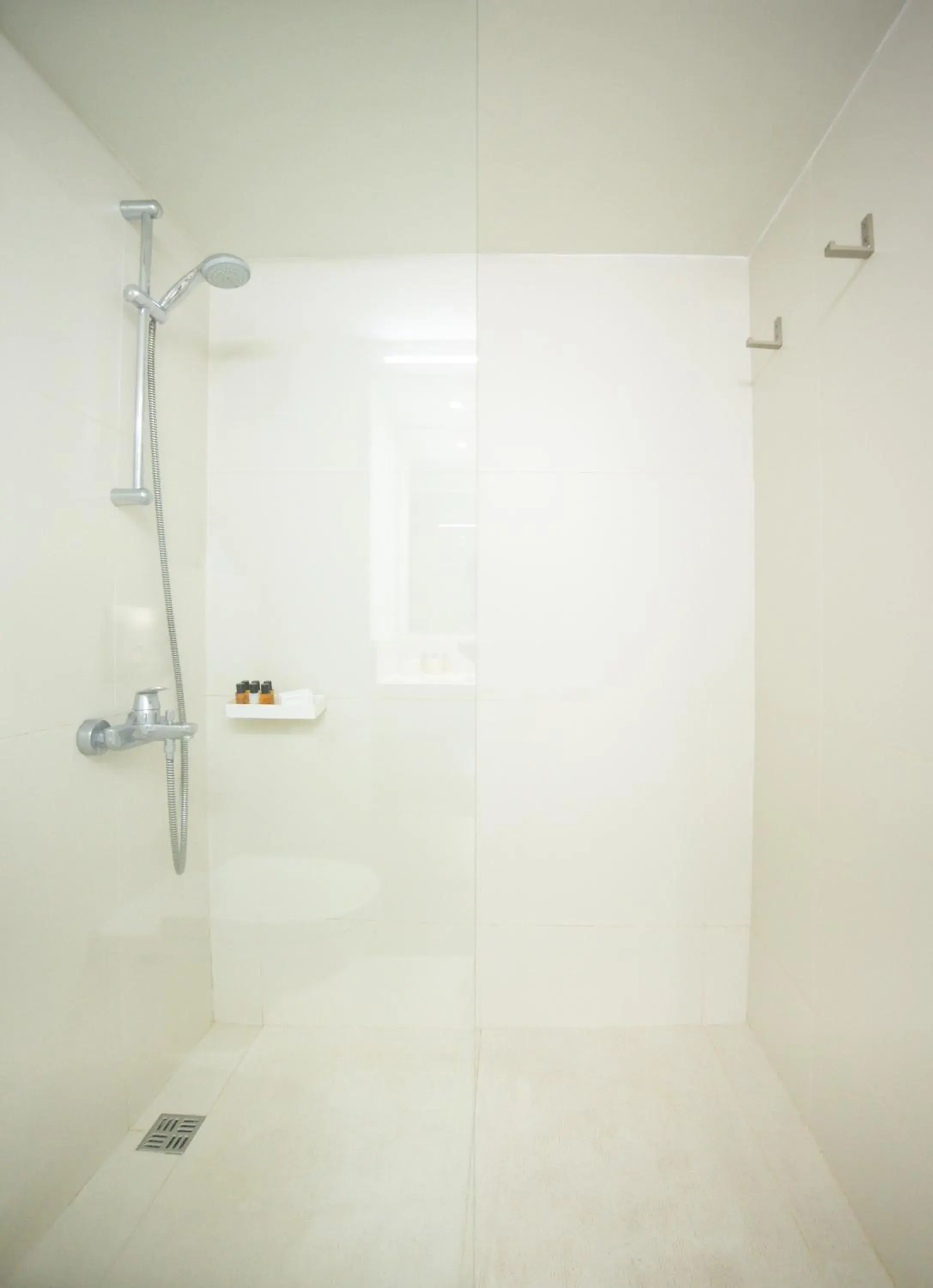 Shower, Bathroom in Sentido Sandy Beach Hotel & Spa