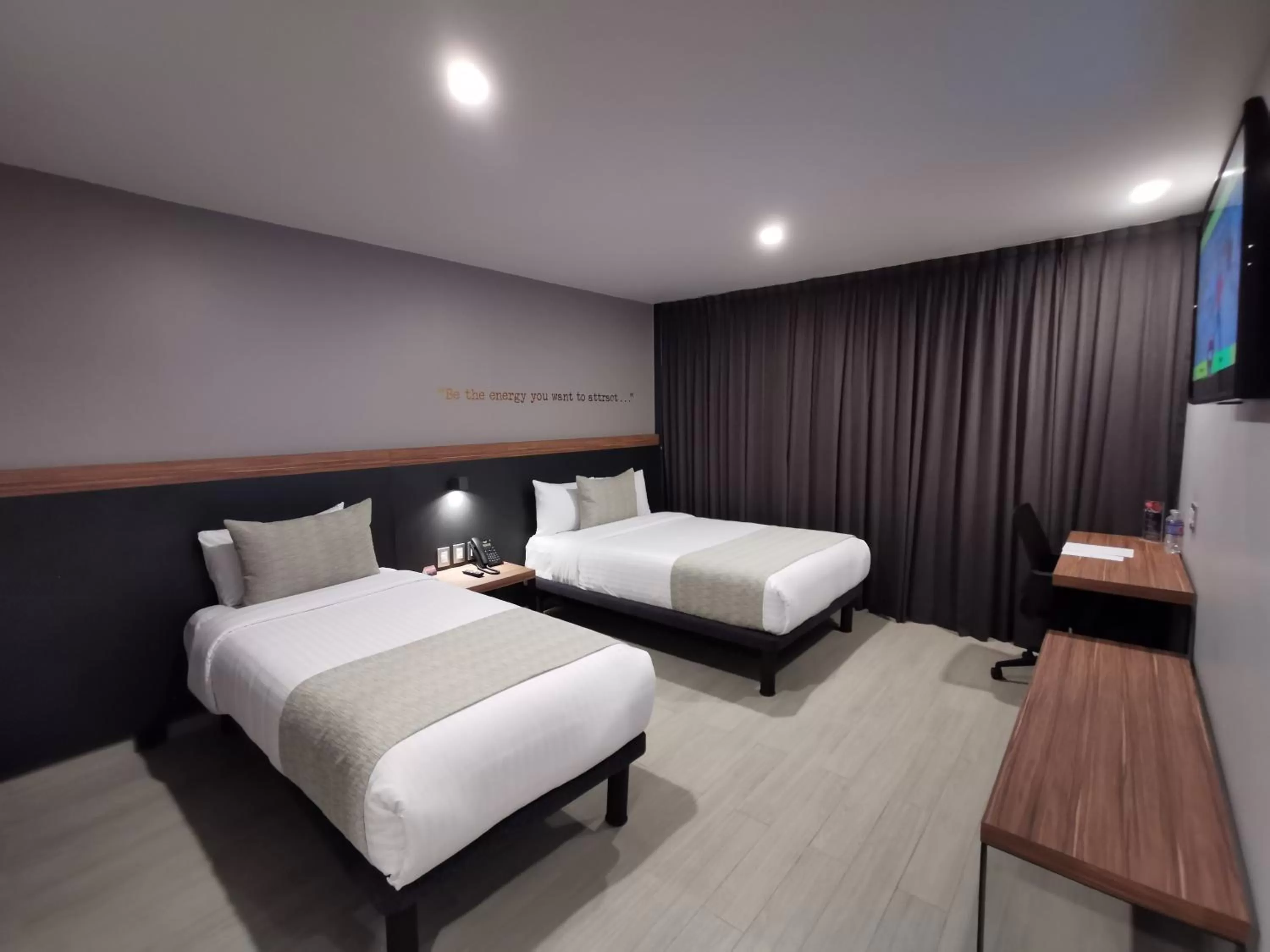 Bedroom, Bed in Bedford Hotel