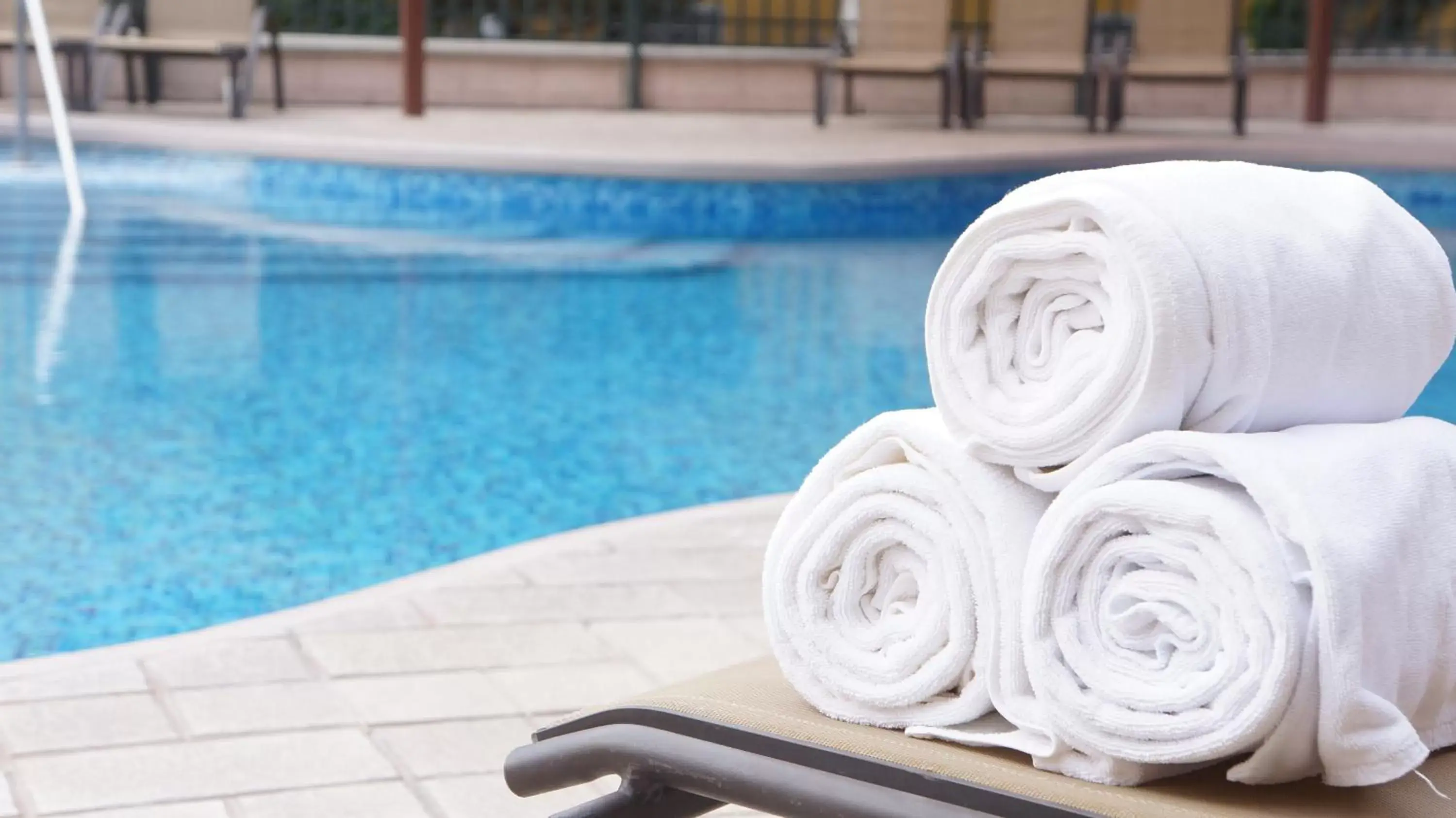 Swimming Pool in Holiday Inn Express Chihuahua, an IHG Hotel