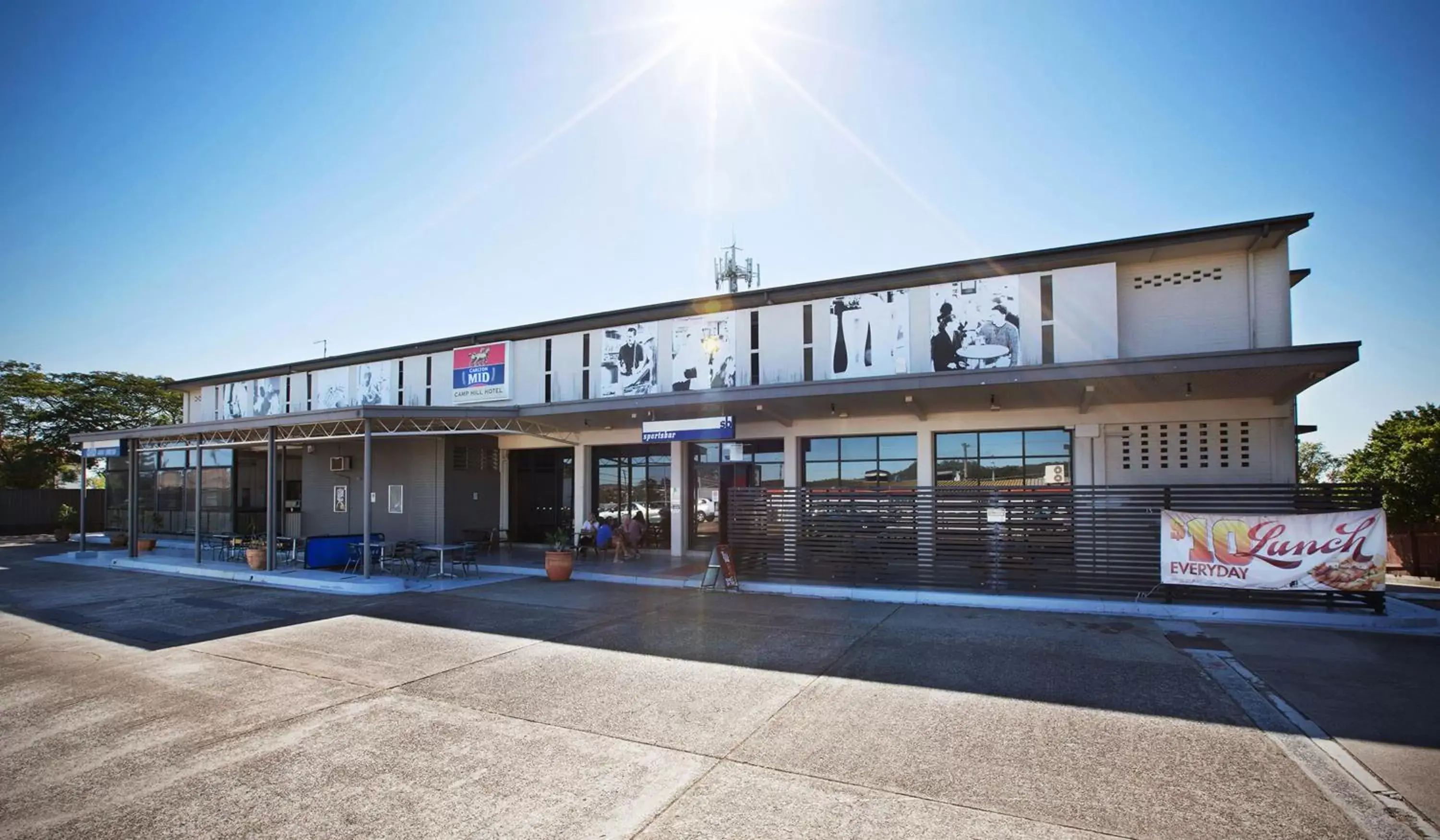 Facade/entrance in Nightcap at Camp Hill Hotel Facade/entrance in Nightcap at Camp Hill Hotel