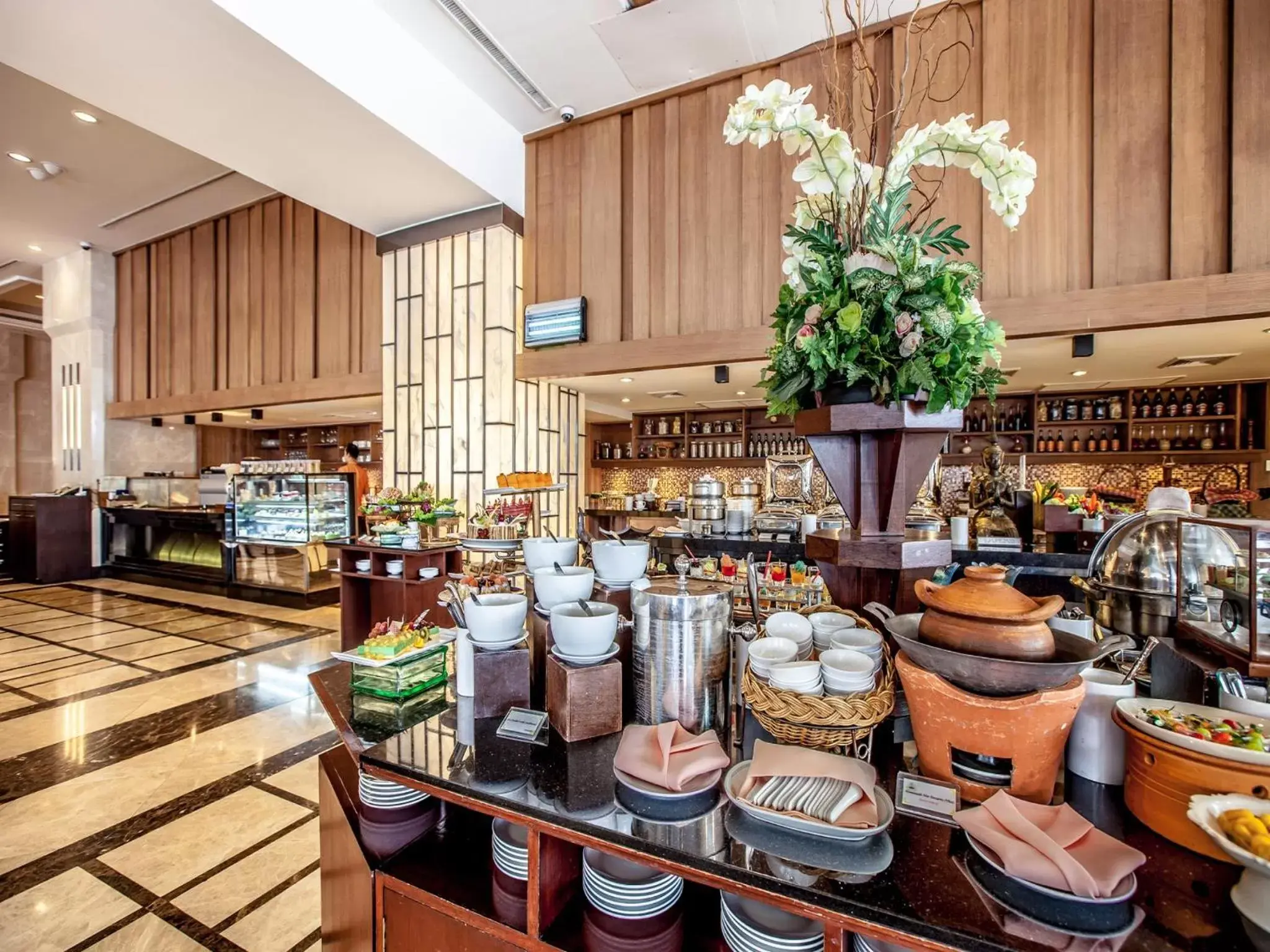 Restaurant/places to eat, Kitchen/Kitchenette in Arnoma Hotel Bangkok - SHA Plus