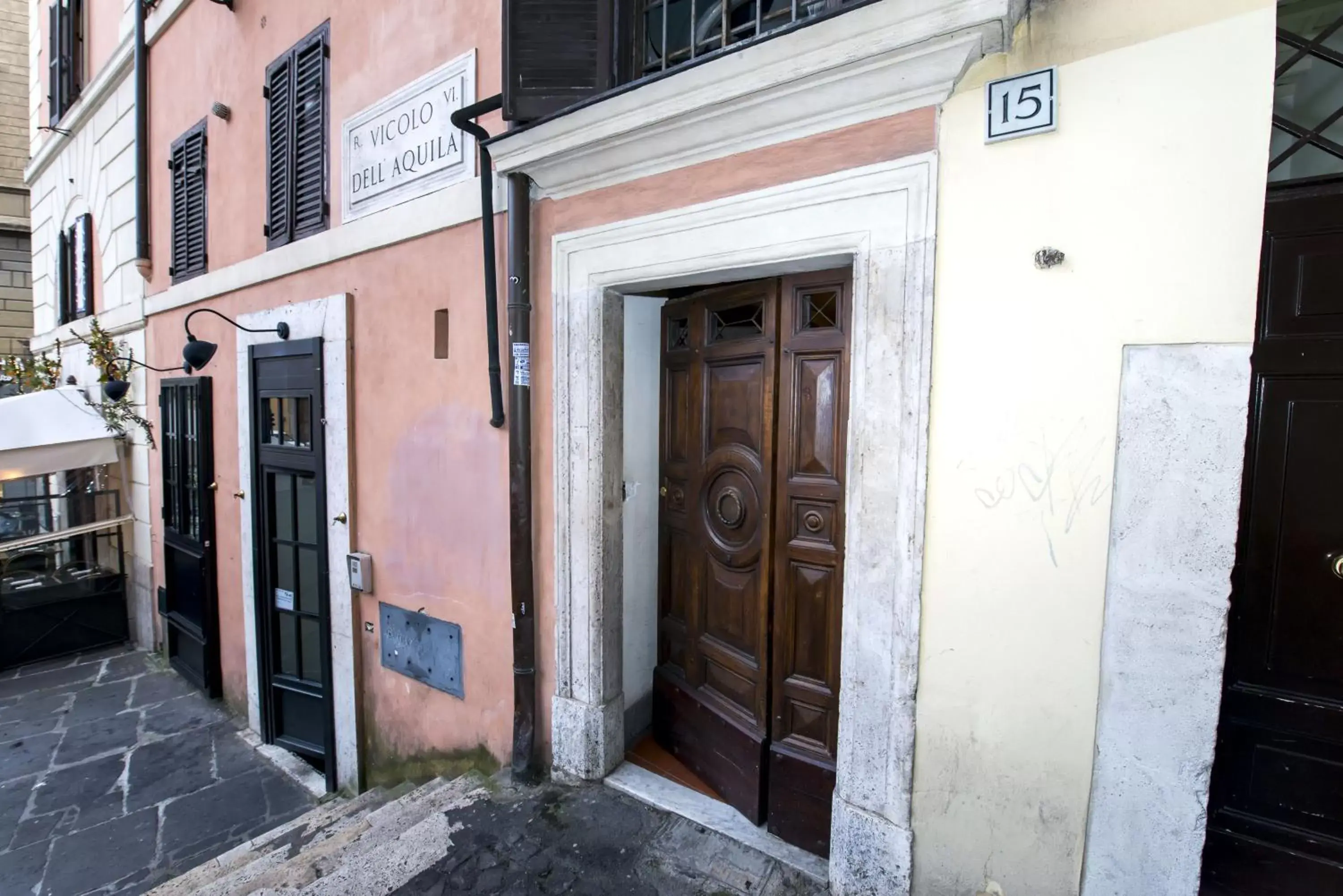 Facade/entrance in Residenze Romanae - Vicolo dell'Aquila