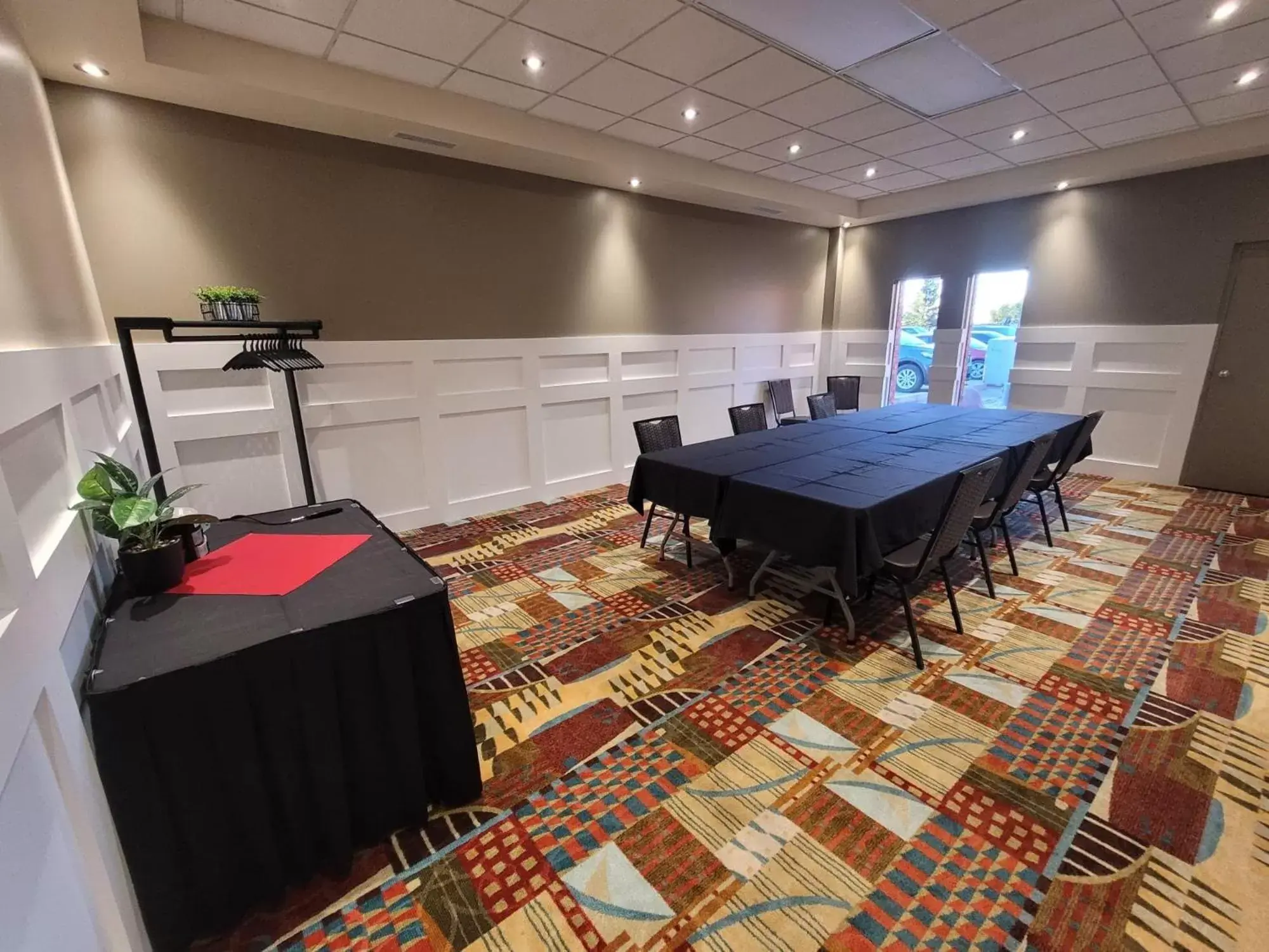 Meeting/conference room in Neighbourhood Inn Hotels in Bonnyville