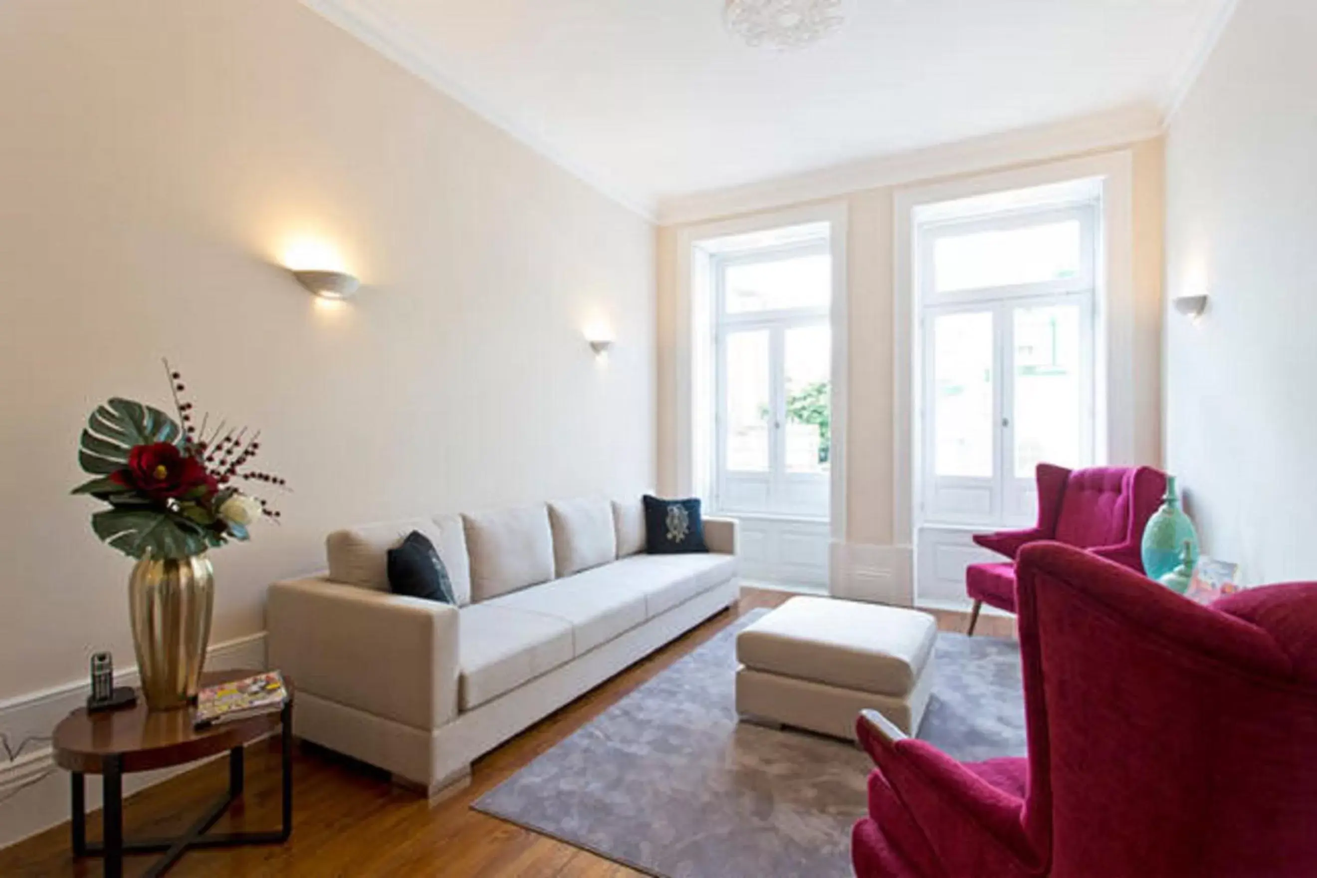 Communal lounge/ TV room, Seating Area in Oporto Comfort Charming Cedofeita