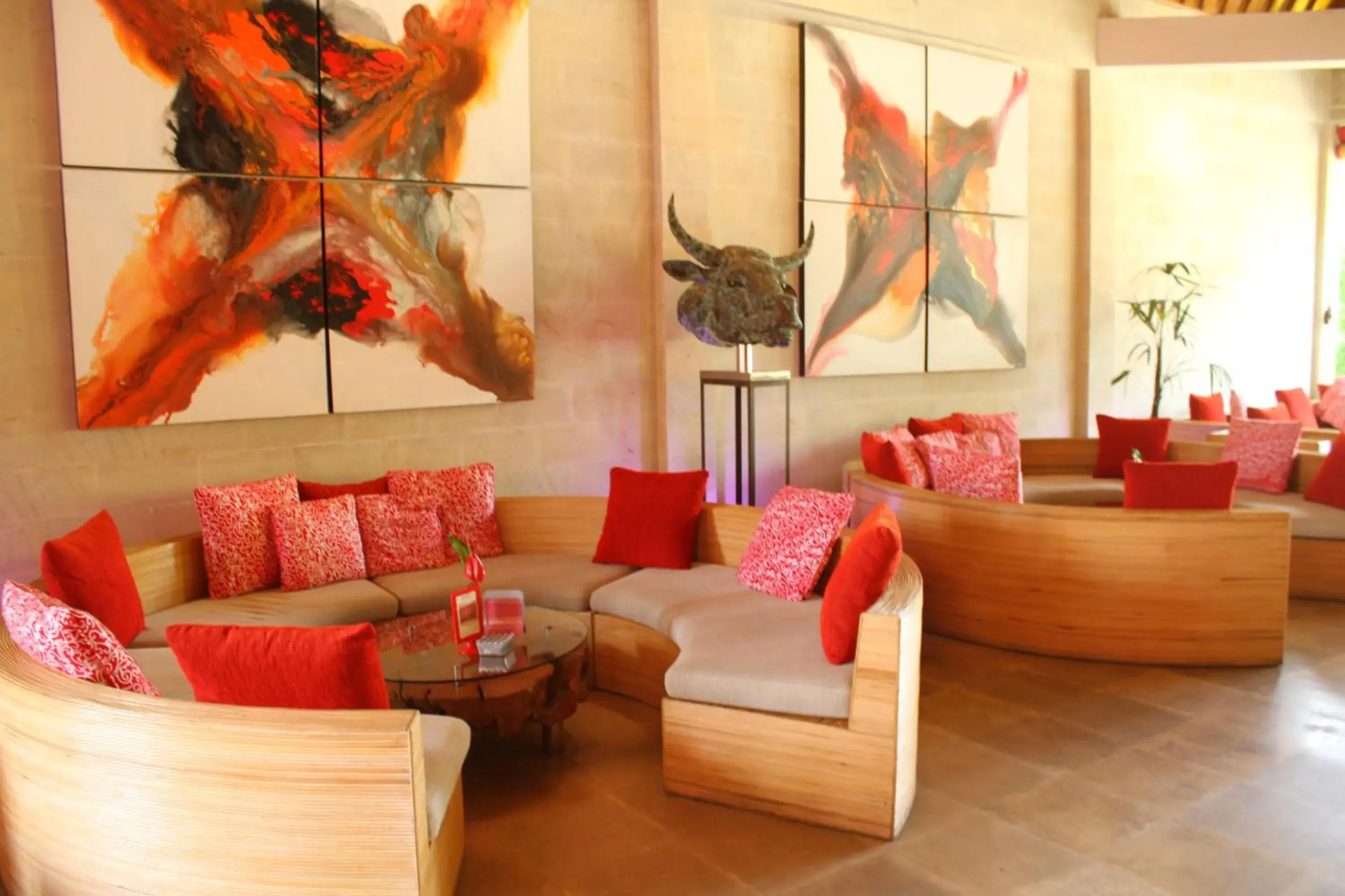 Lounge or bar, Seating Area in Rouge - Villas & Spa