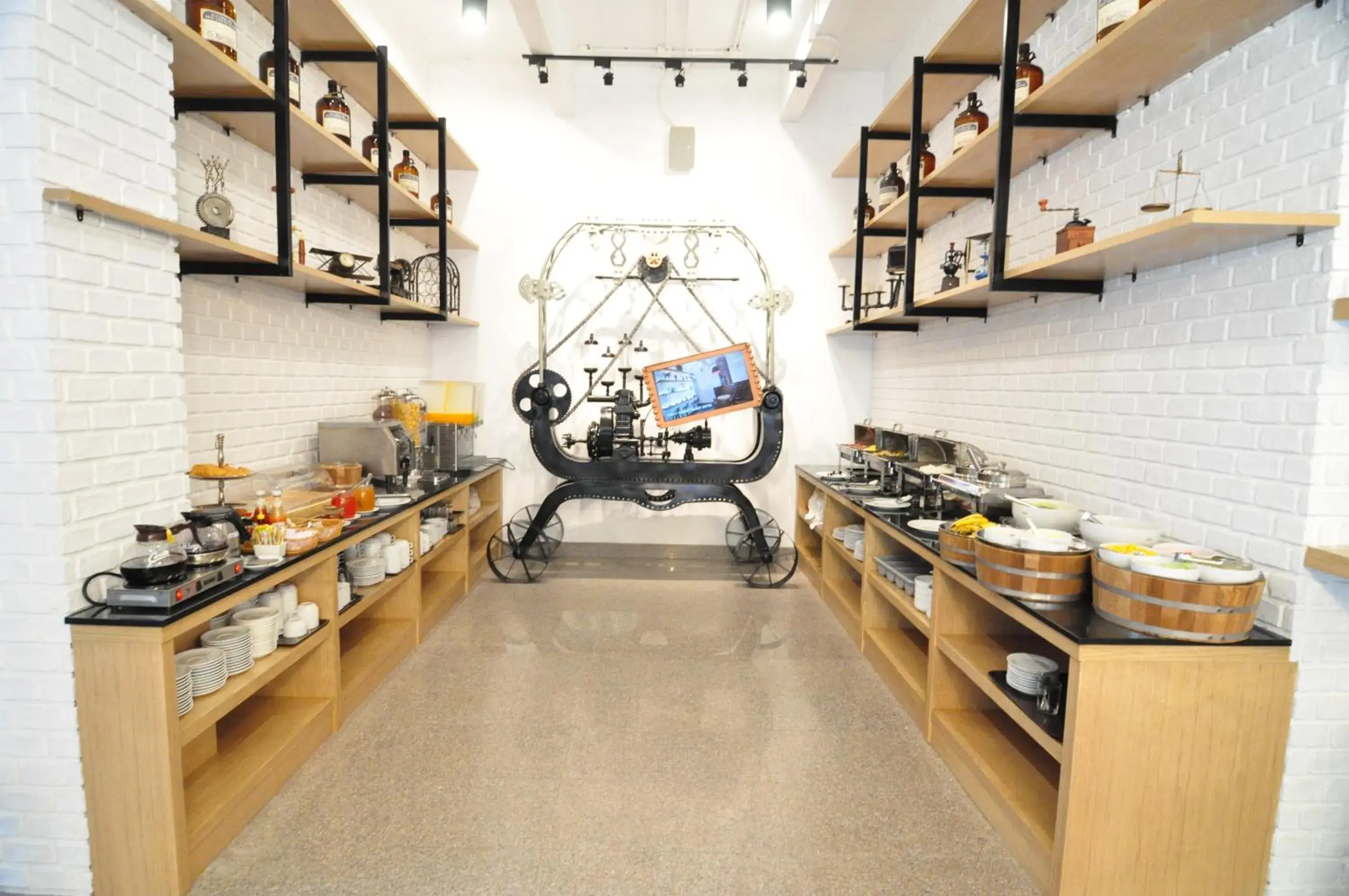 Restaurant/places to eat in Forty Winks Phuket Hotel Restaurant/places to eat in Forty Winks Phuket Hotel