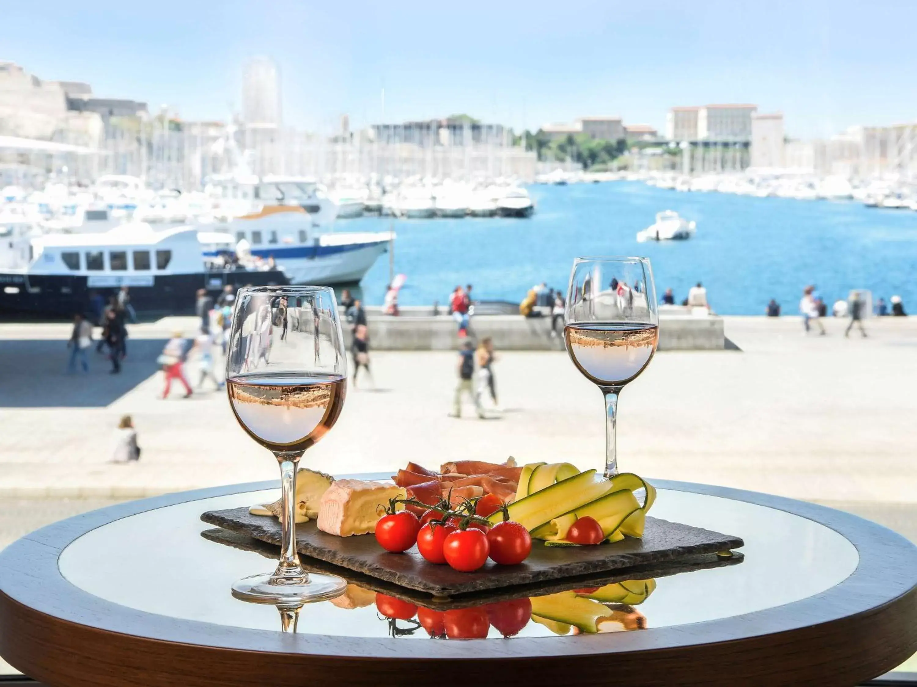 Lounge or bar in Grand Hotel Beauvau Marseille Vieux Port - MGallery