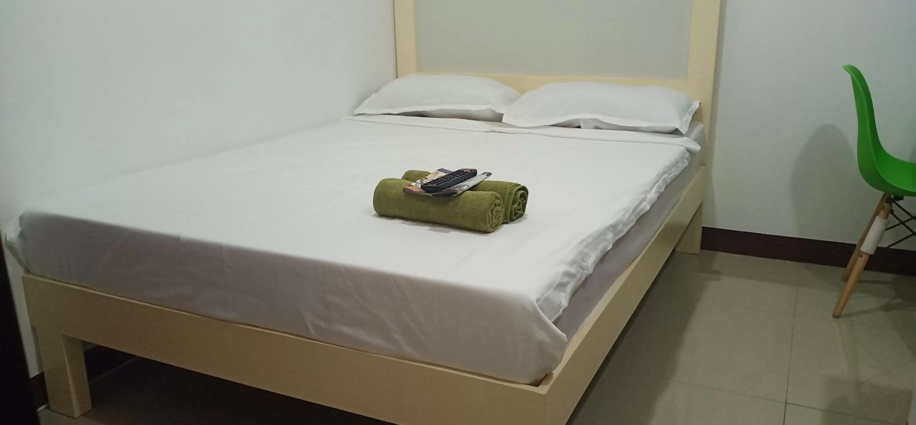 Bed in Clark-Pad Inn, Angeles City