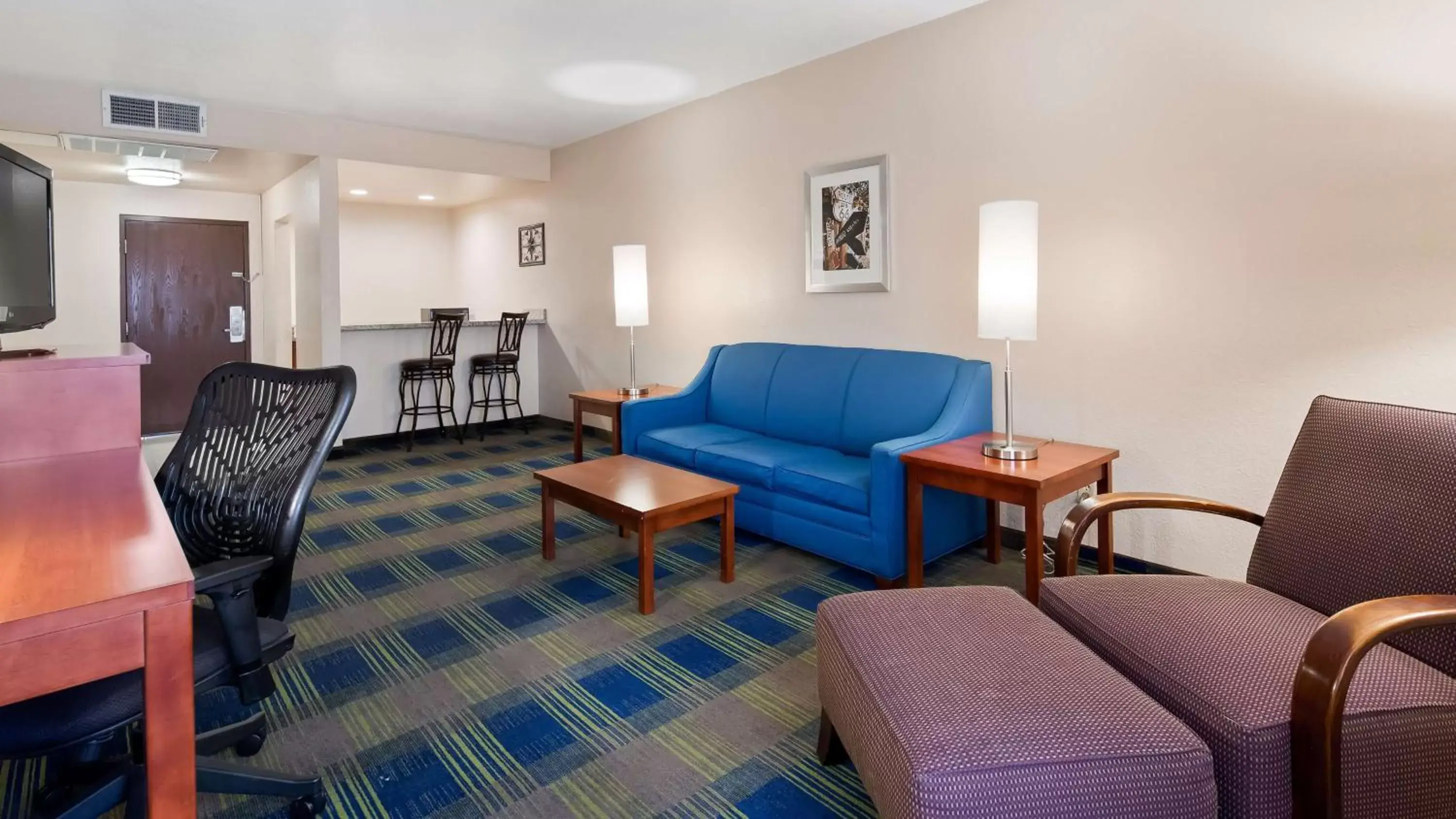Photo of the whole room, Seating Area in Best Western Plus Heritage Inn Ontario Rancho Cucamonga