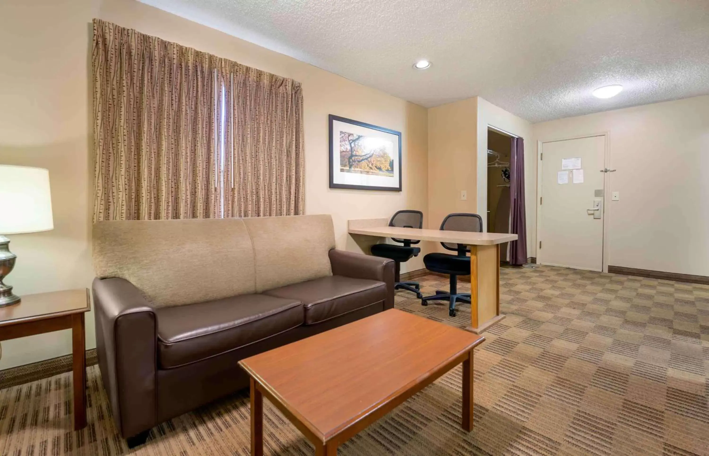 Bedroom, Seating Area in Extended Stay America Suites - Dayton - South