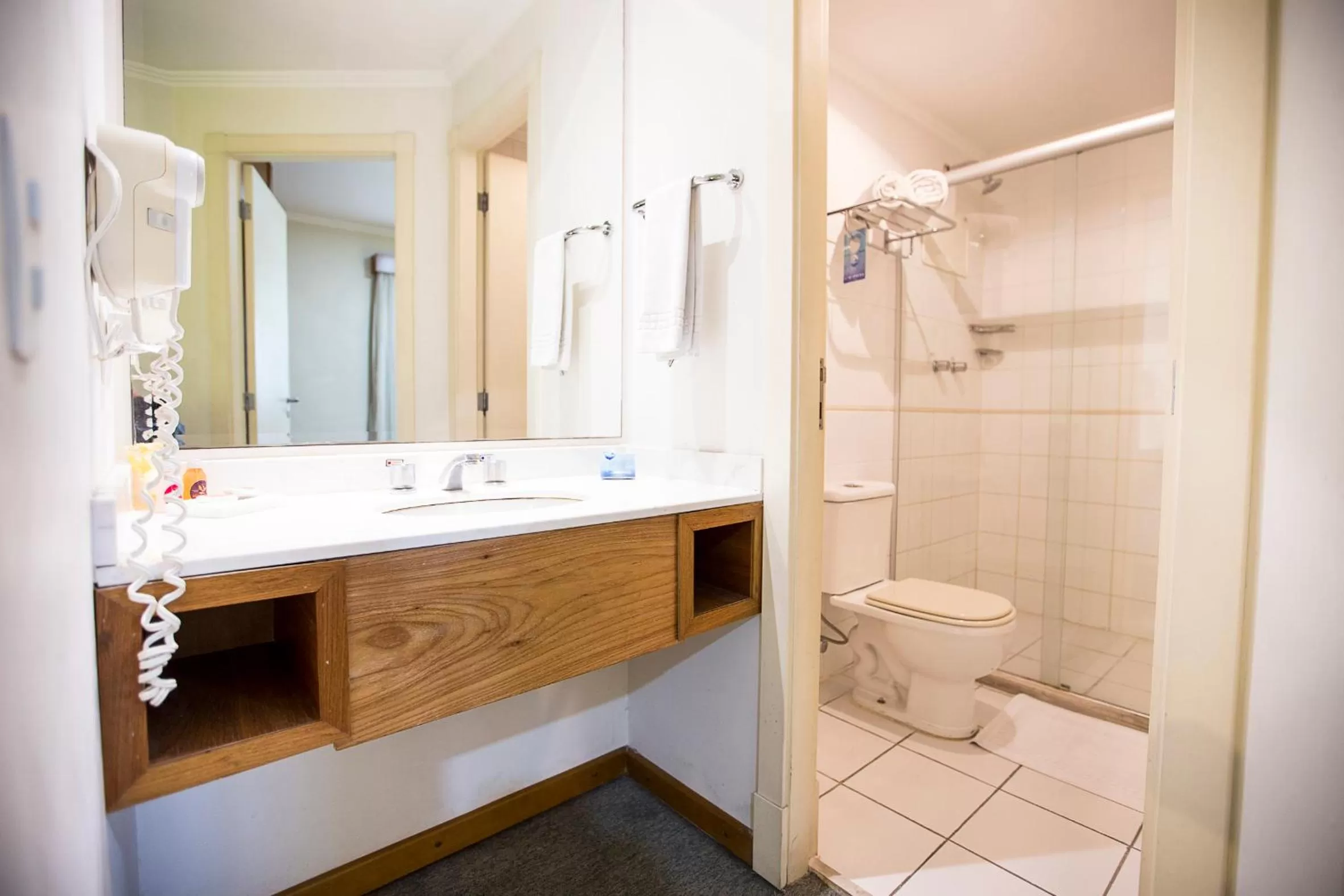 Bathroom in Quality Suites Vila Olimpia