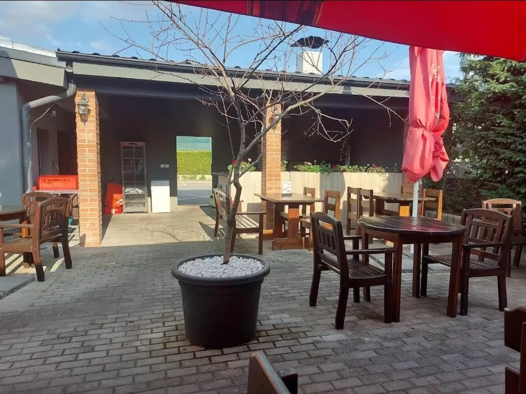 Sun-House Pension - ParkingFree Limited spaces-