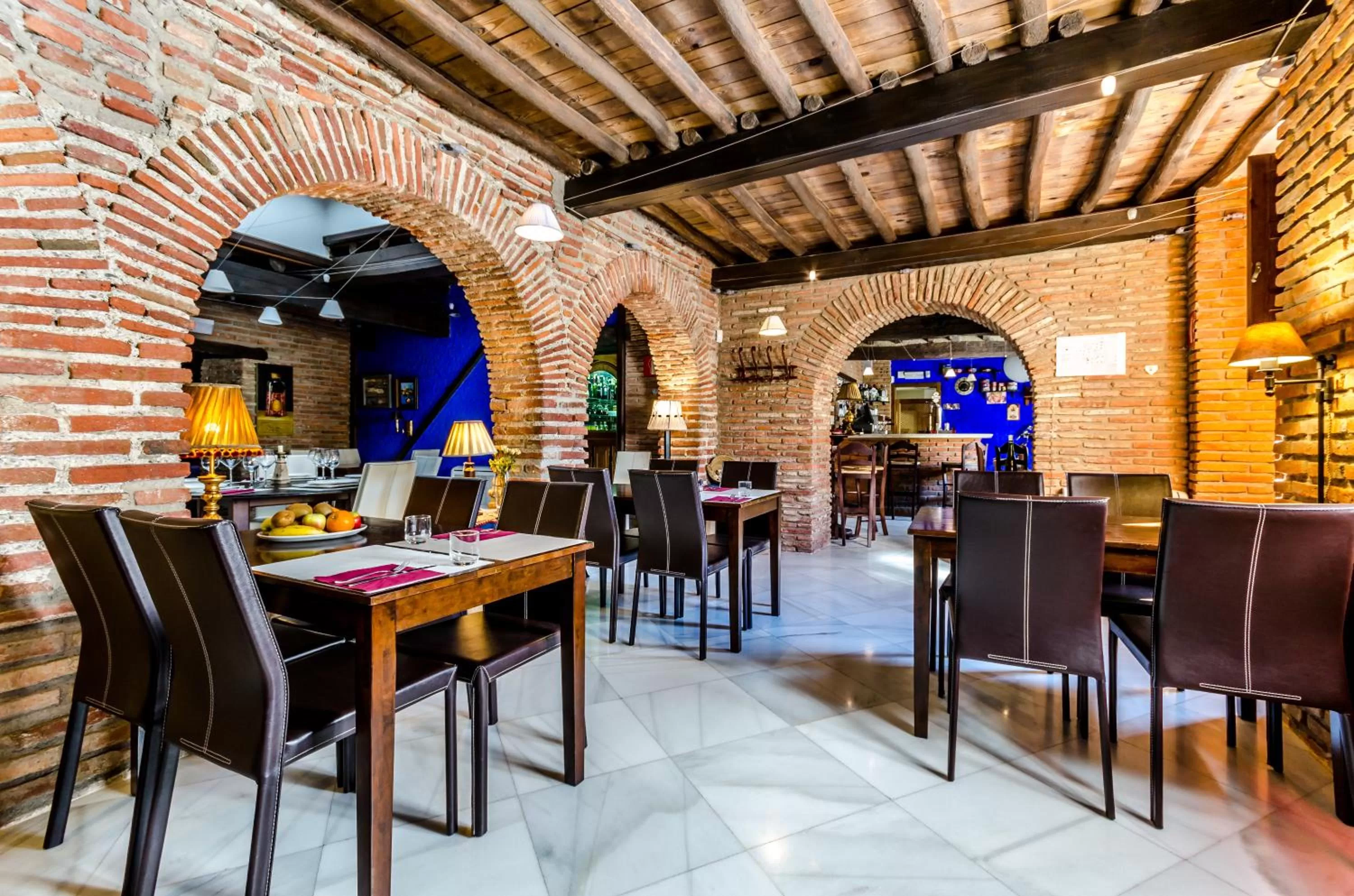 Restaurant/places to eat in YIT Abentofail