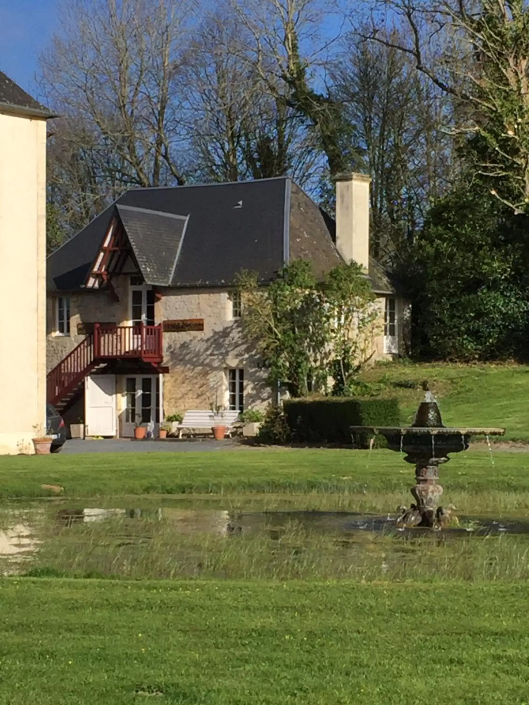 Facade/entrance, Property Building in Le Château d'Asnières en Bessin