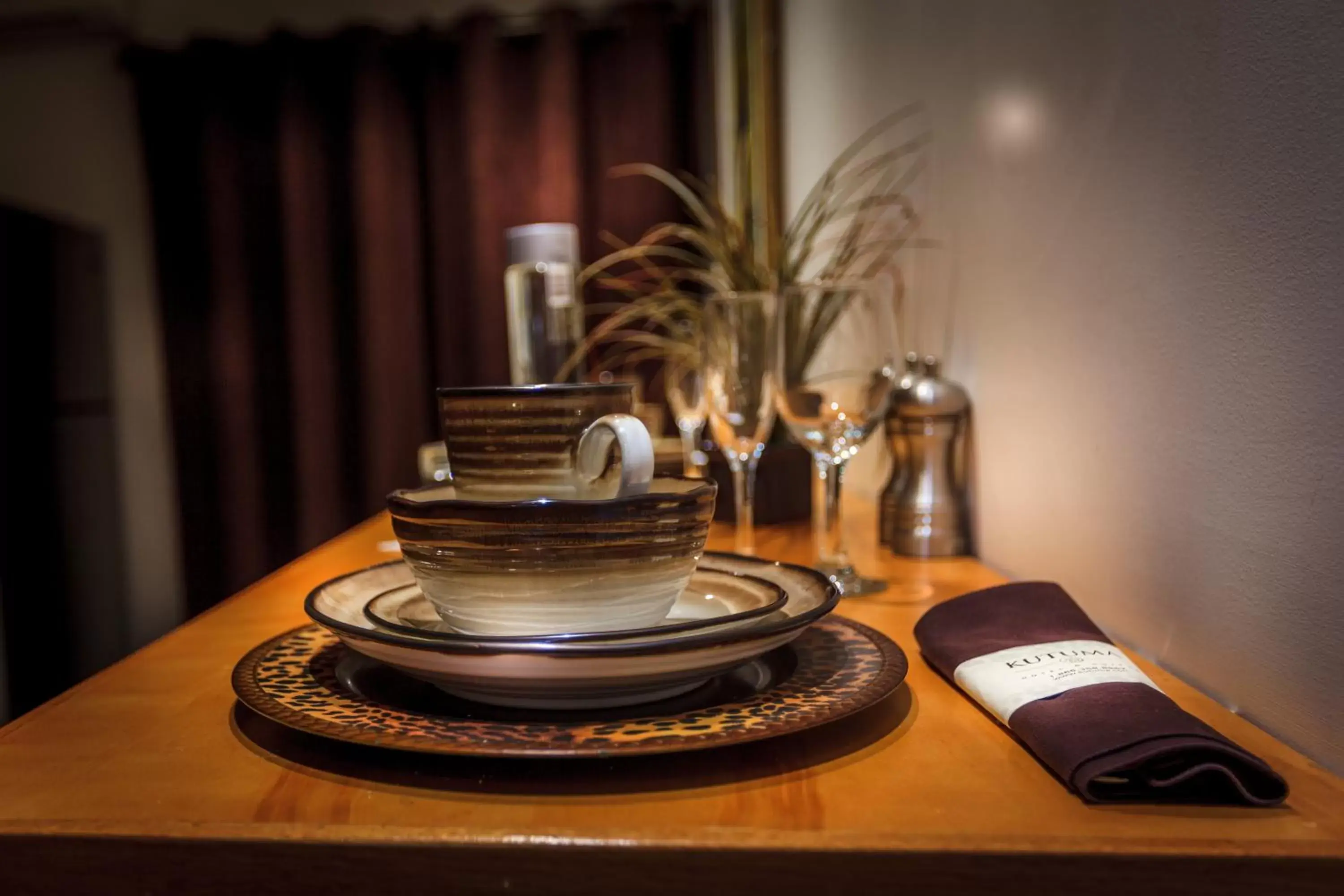 Dining area, Drinks in Hotel Kutuma