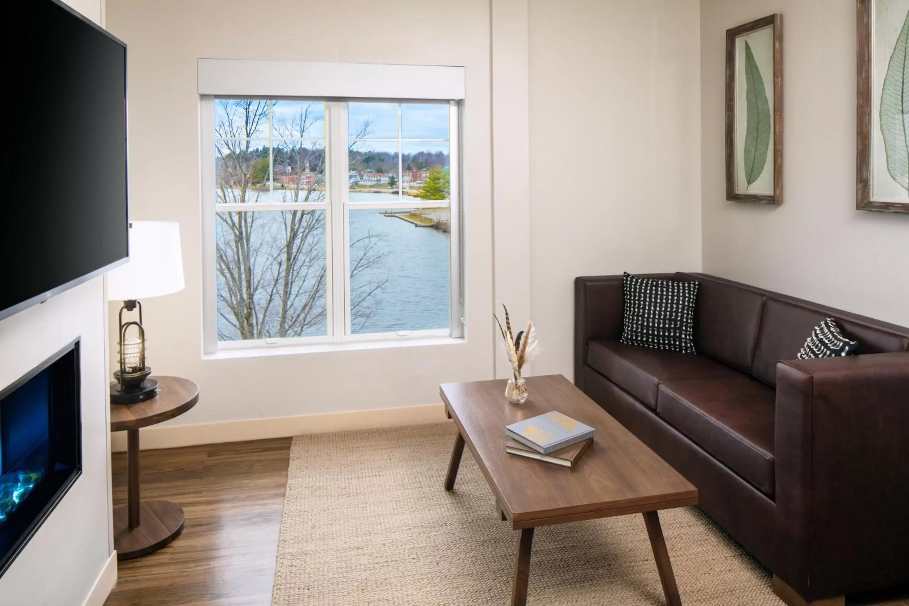 Living room, Seating Area in Saranac Waterfront Lodge