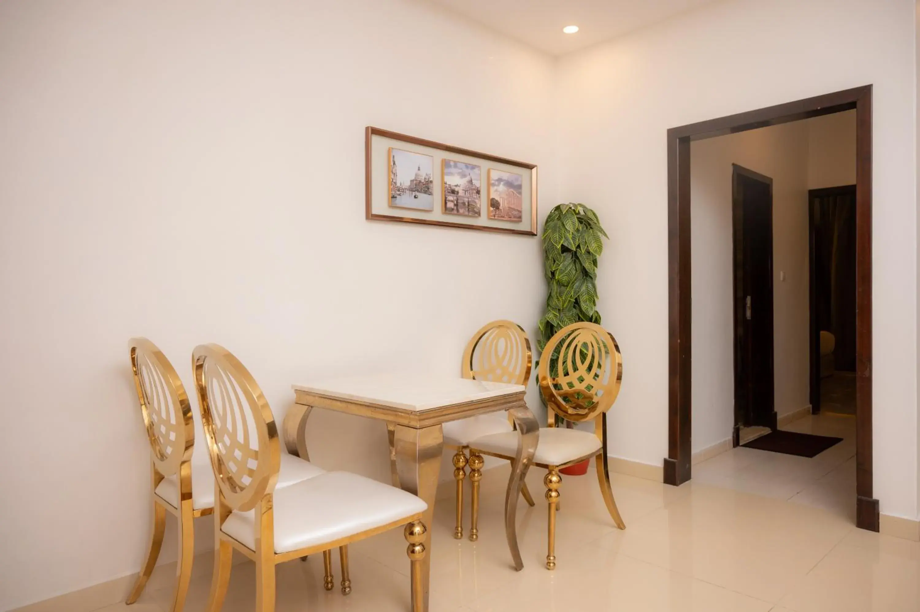 Dining Area in Areen Hotel