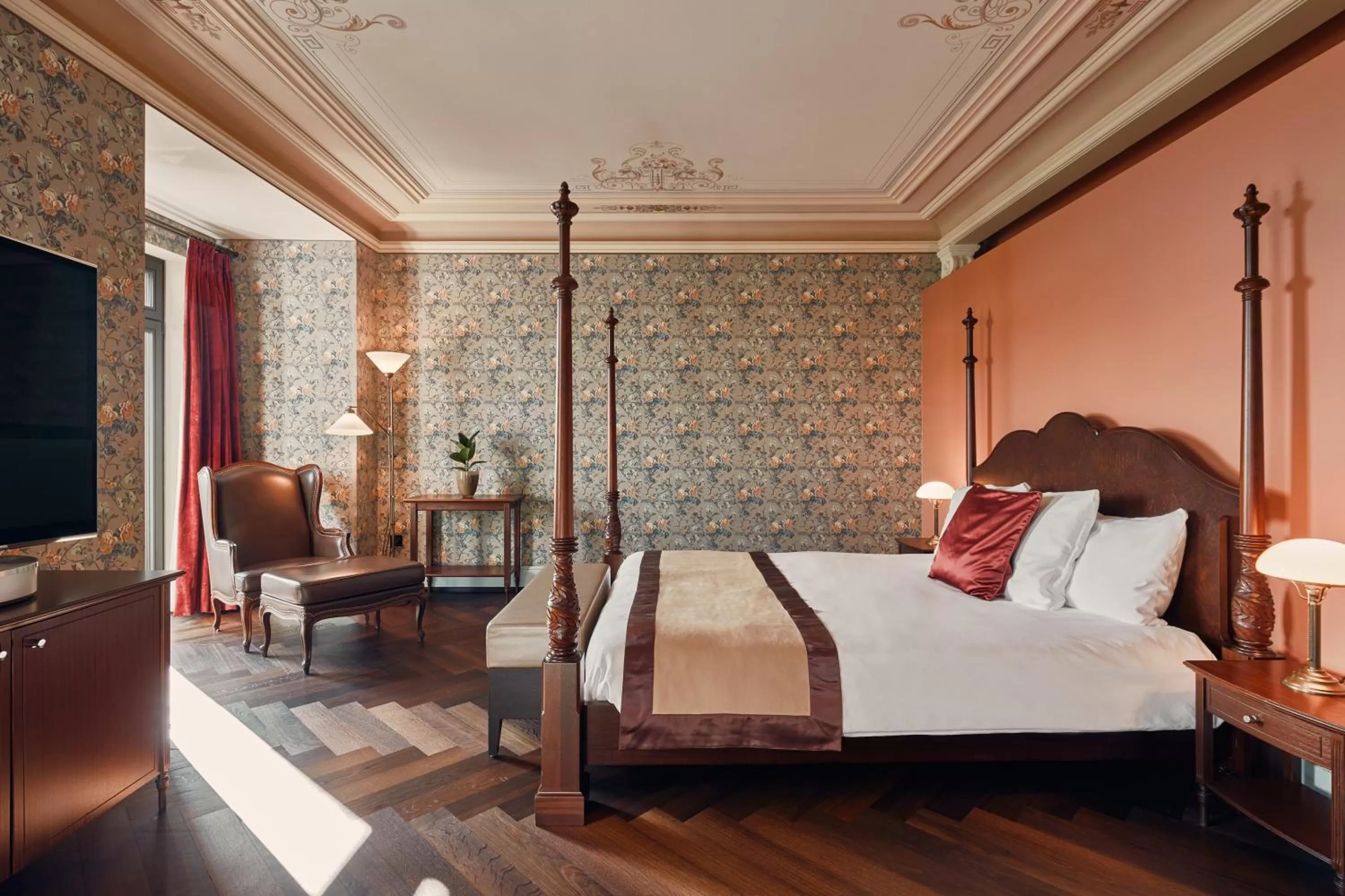 Photo of the whole room, Bed in The Dolder Grand - City and Spa Resort Zurich