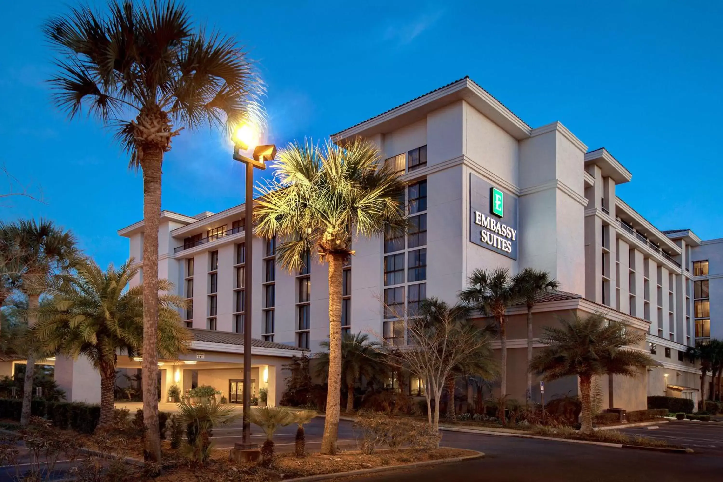 Property Building in Embassy Suites by Hilton Jacksonville Baymeadows