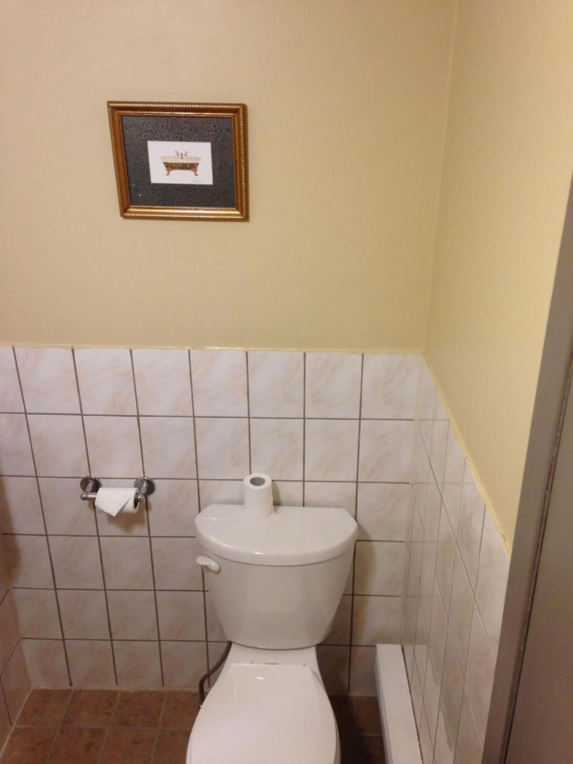 Toilet, Bathroom in Hotel Bon Accueil