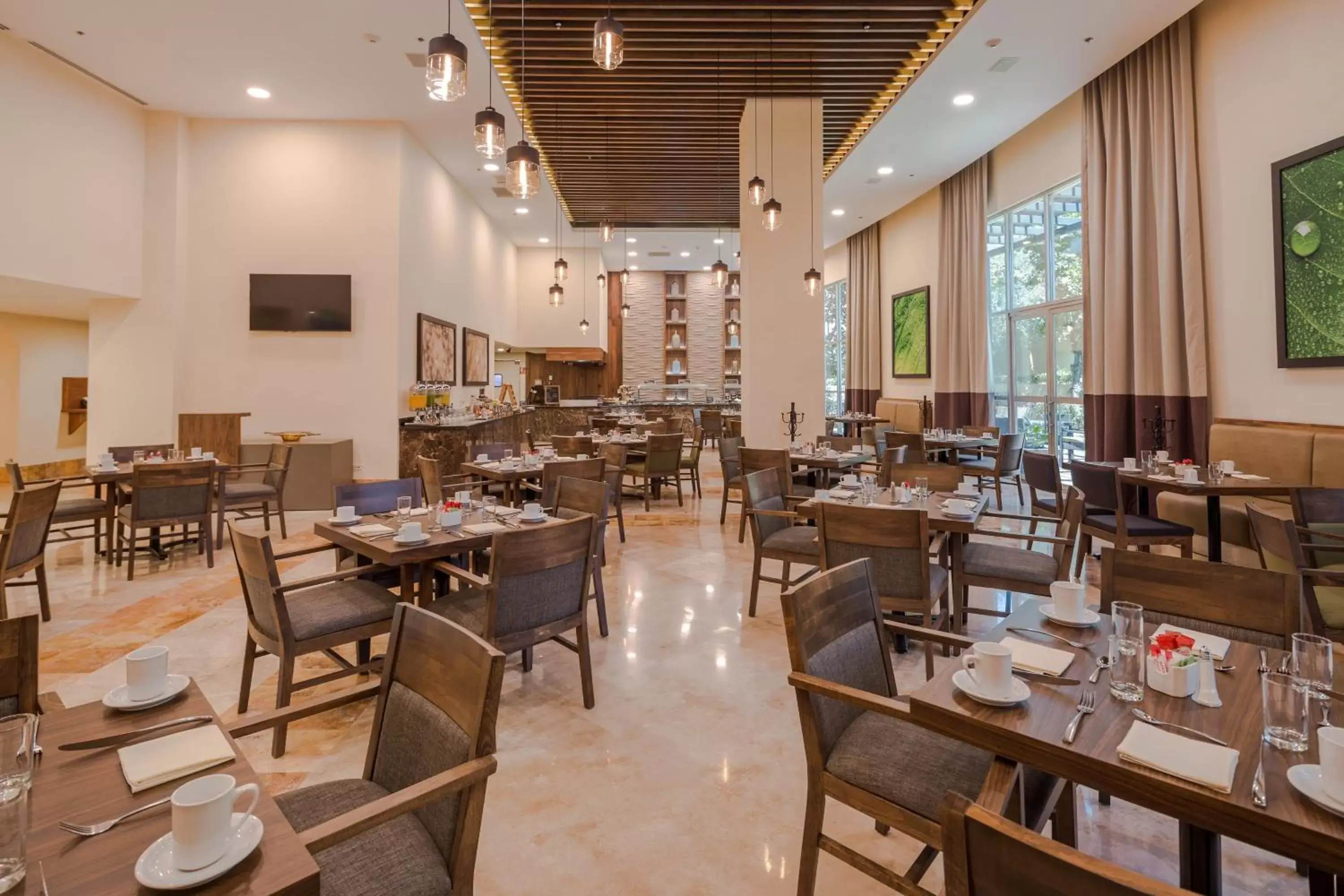 Restaurant/Places to Eat in Holiday Inn Monterrey Valle, an IHG Hotel
