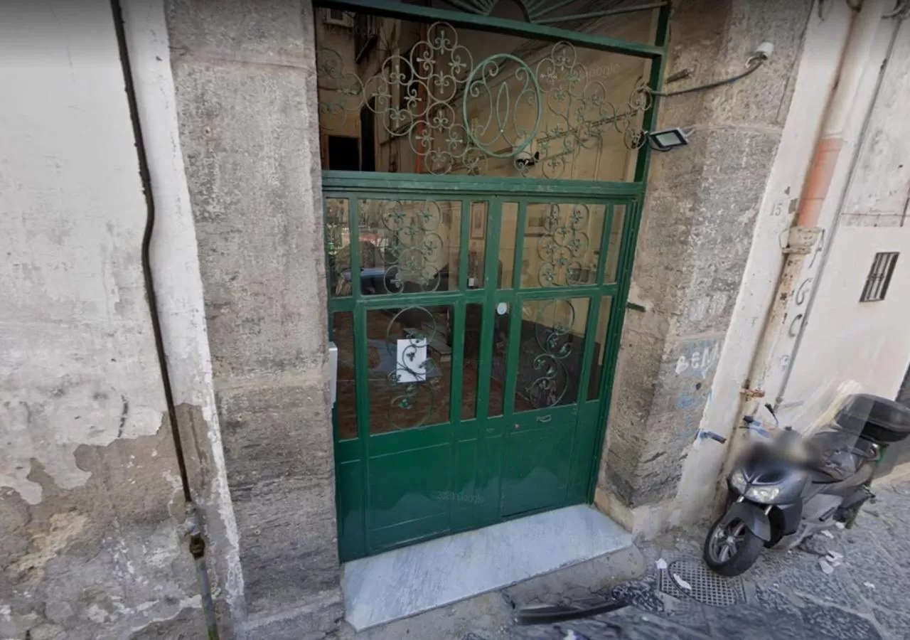 Property building in B&B Napul'è