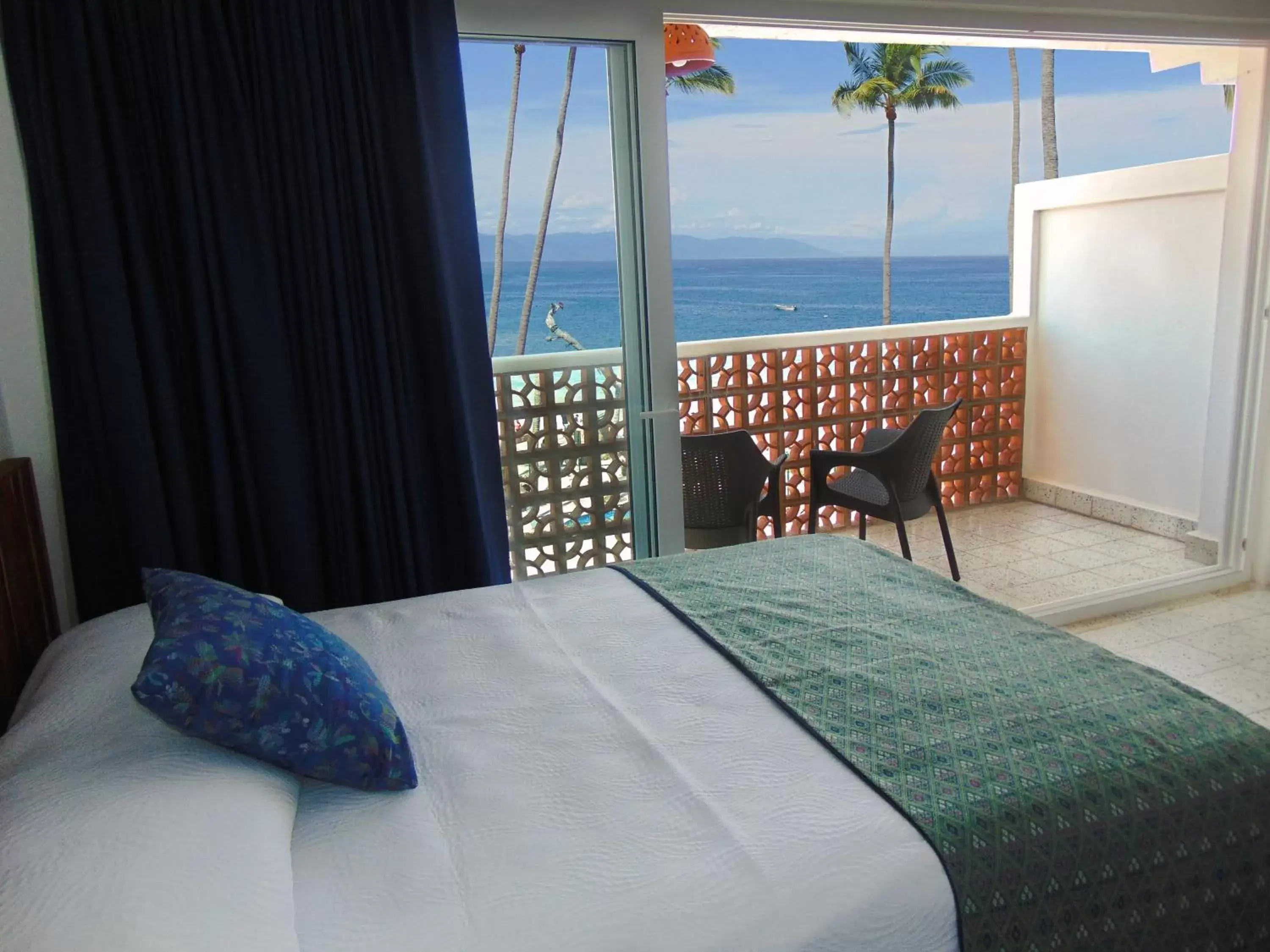 Sea view, Bed in Hotel Rosita