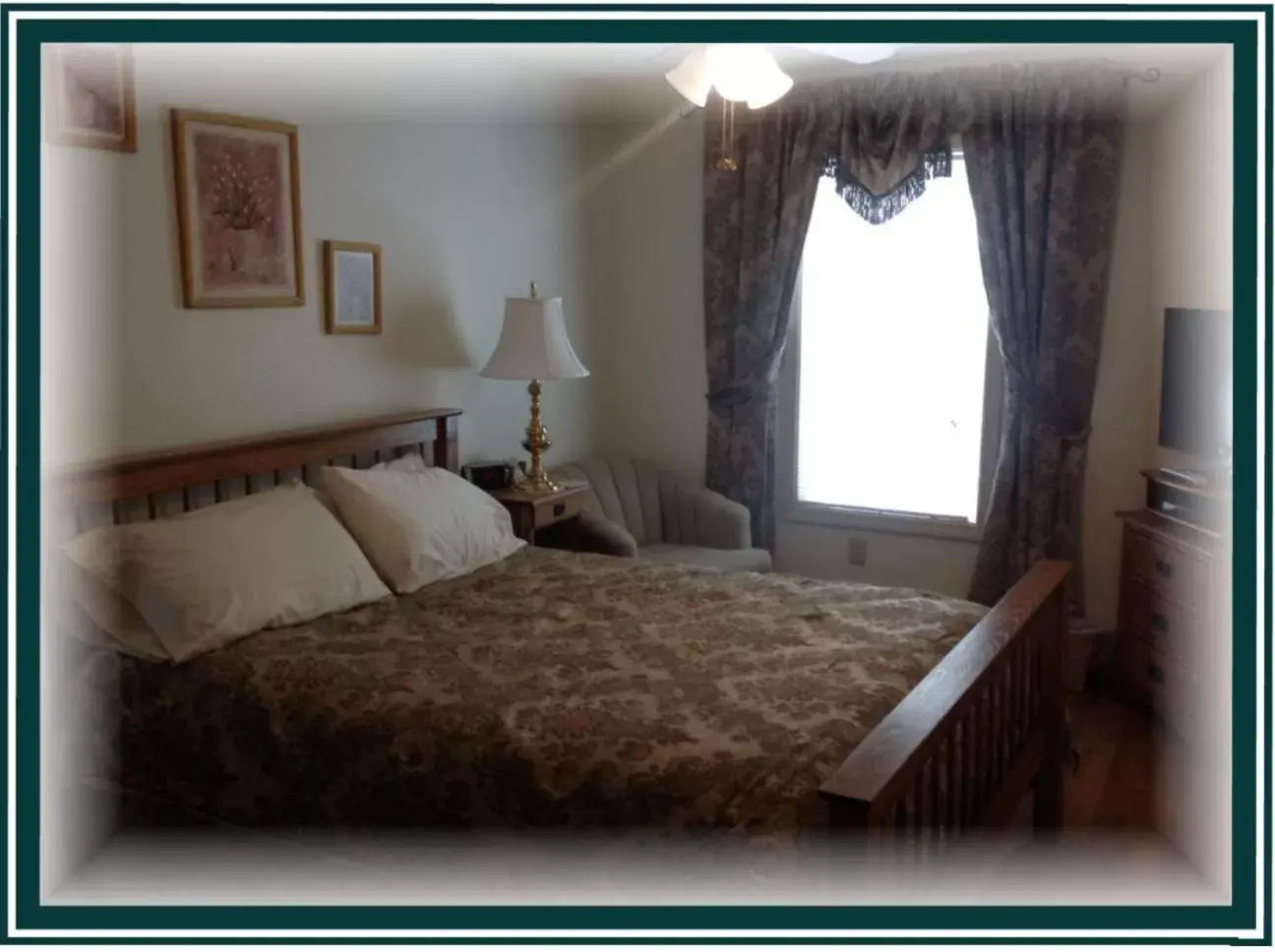 Bedroom, Bed in Boardwalk Inn