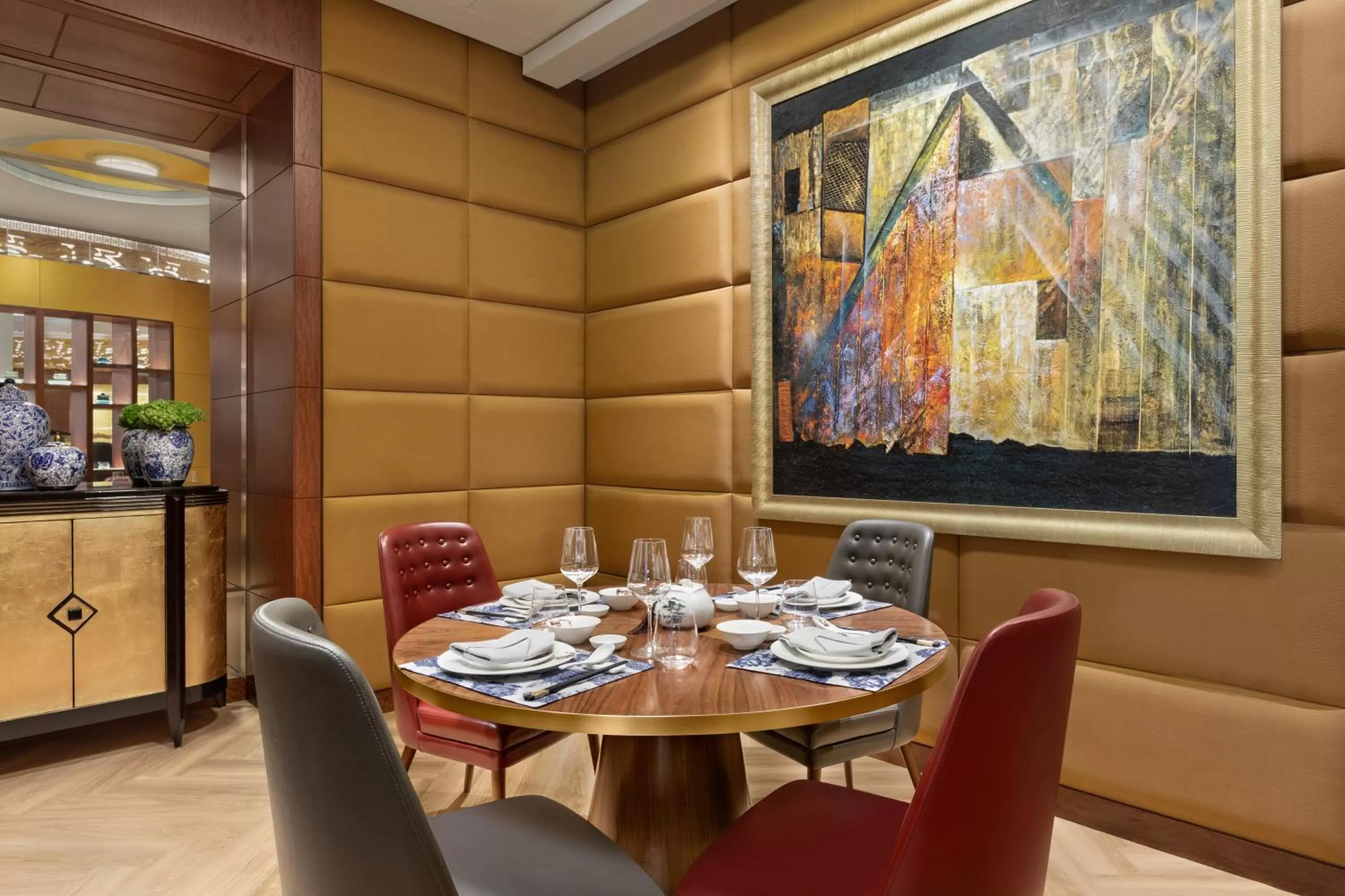 Restaurant/places to eat in Shangri-La Dubai