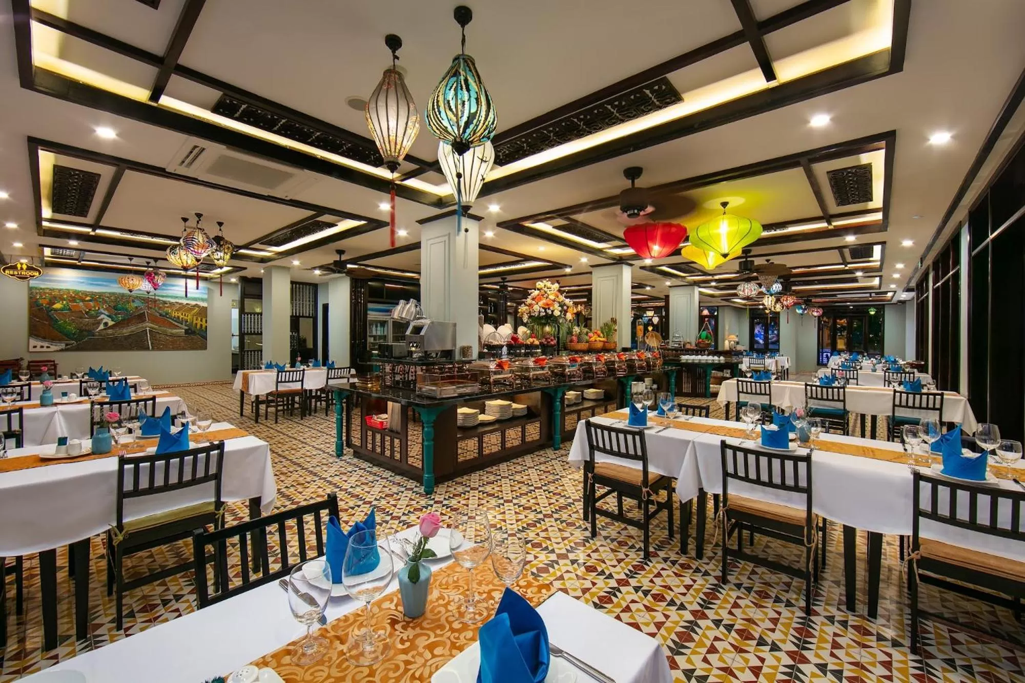 Restaurant/places to eat in La Charm Hoi An Hotel & Spa