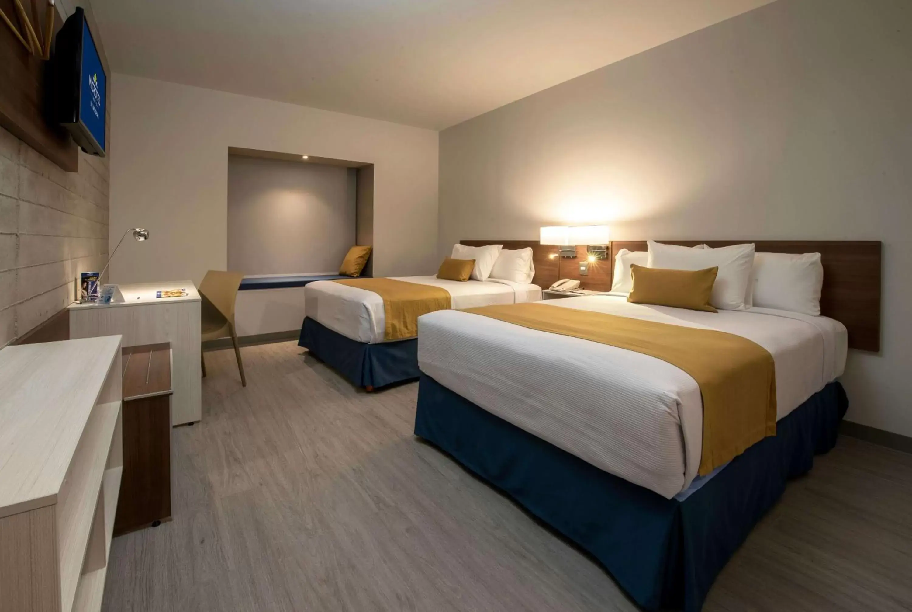 Photo of the whole room, Bed in Microtel Inn & Suites by Wyndham Guadalajara Sur