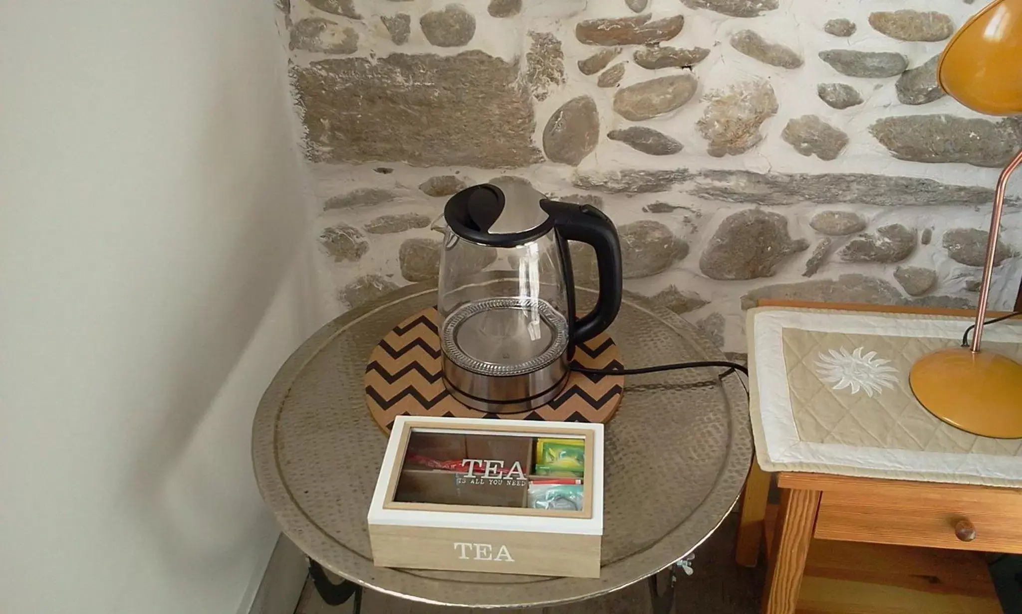 Coffee/tea facilities in Maison de ville au pied de la Montagne Noire