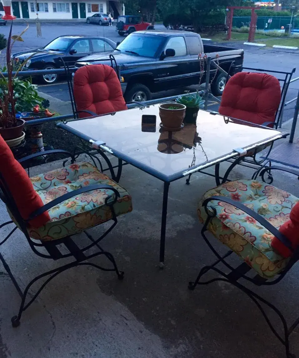 Patio in The Black Mountain Inn