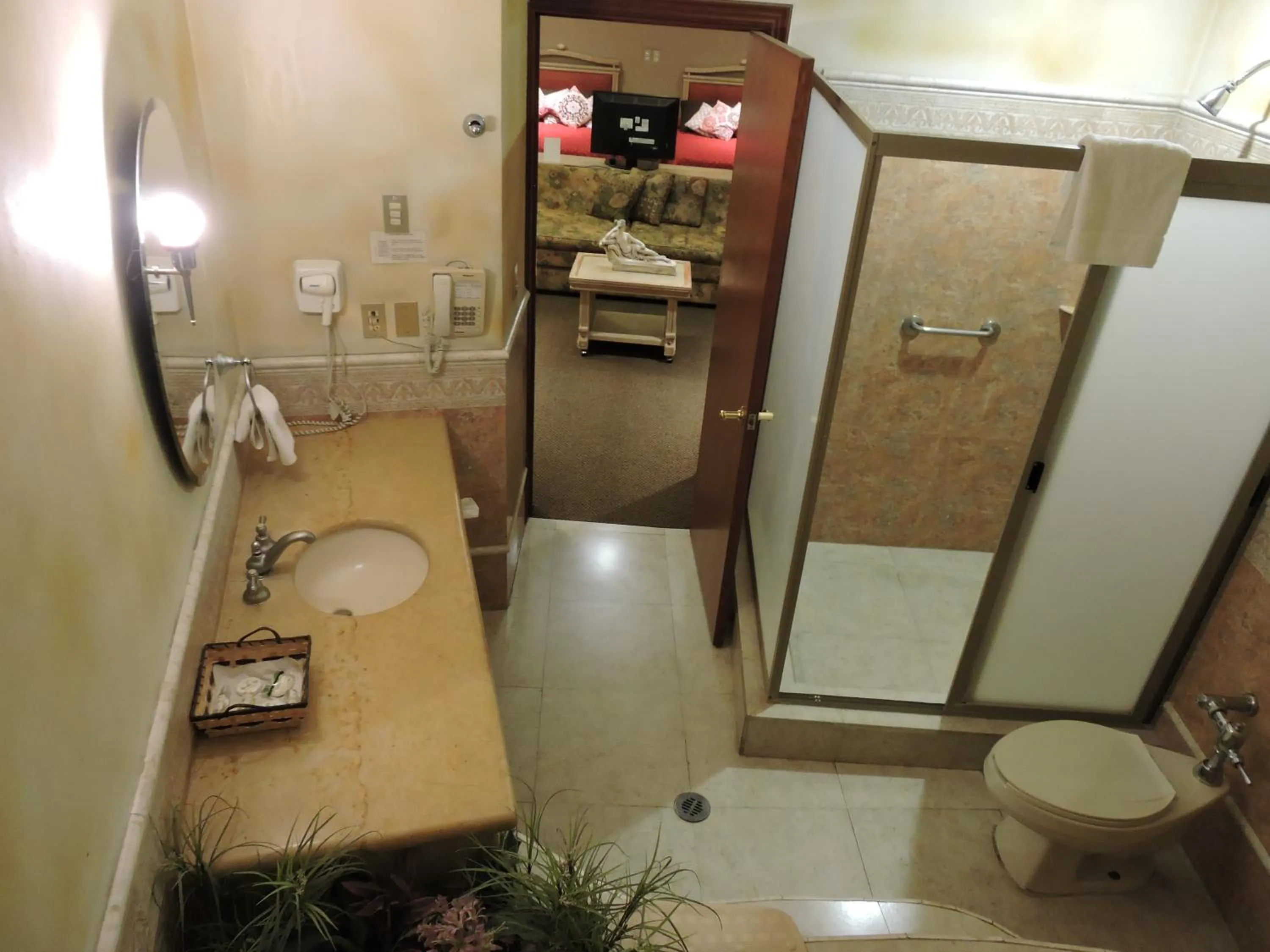 Shower in Hotel Quinta Cesar