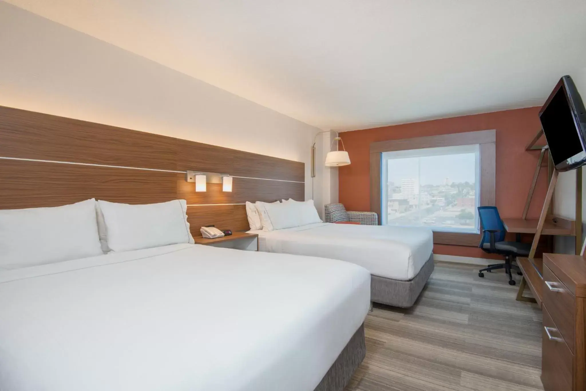 Photo of the whole room, Bed in Holiday Inn Express El Paso-Central, an IHG Hotel