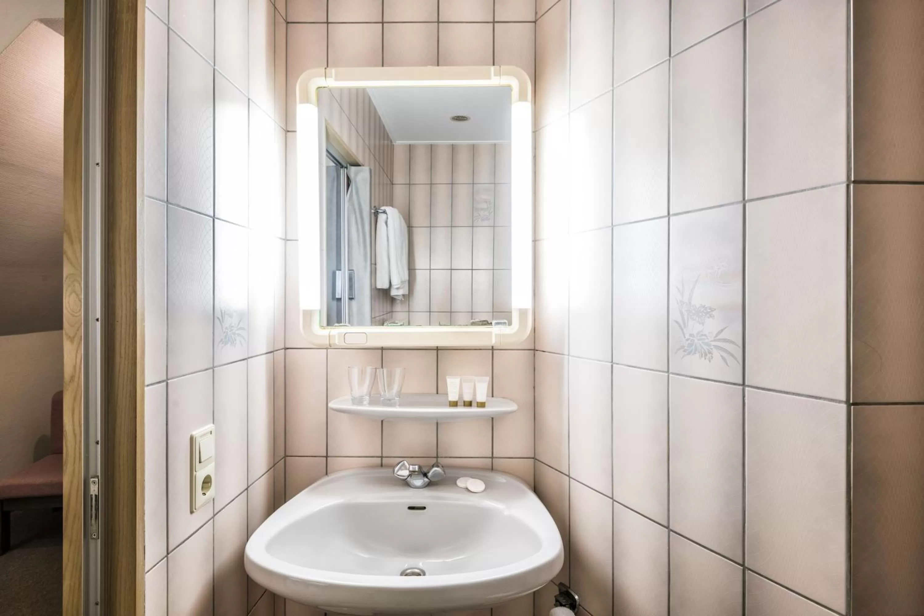 Bathroom in Hotel Le Postillon