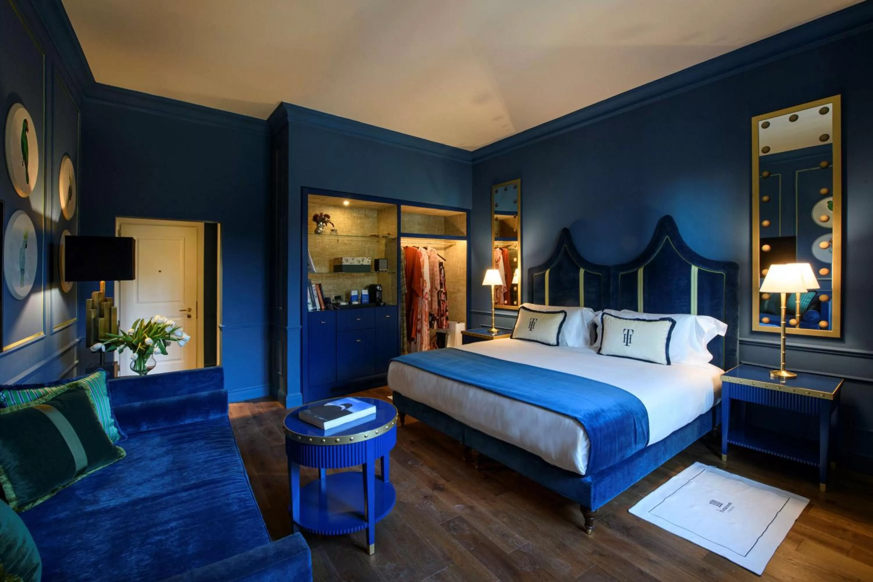 Photo of the whole room, Bed in IL Tornabuoni The Unbound Collection by Hyatt