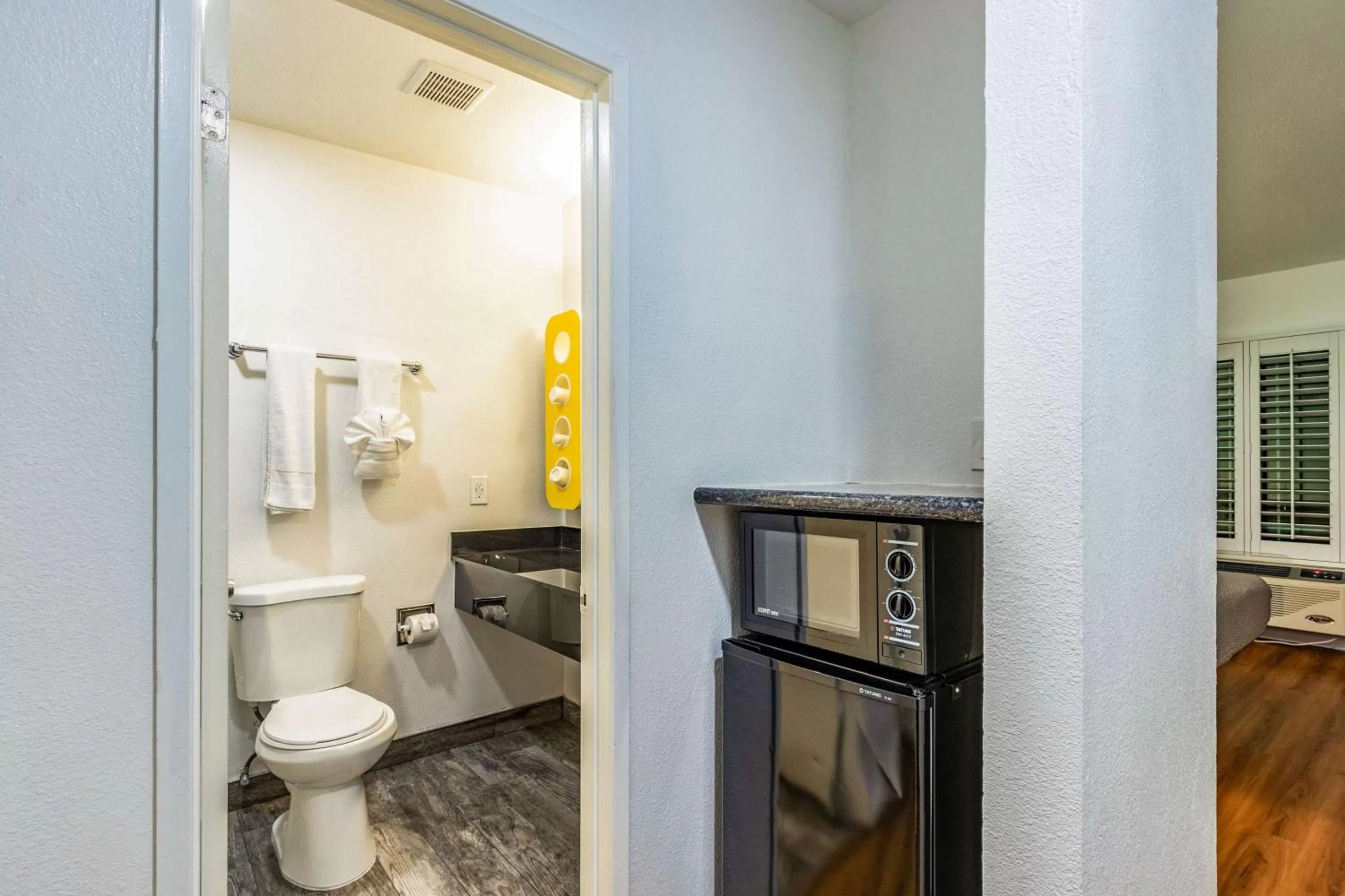 Toilet in Motel 6-Fountain Valley, CA - Huntington Beach Area