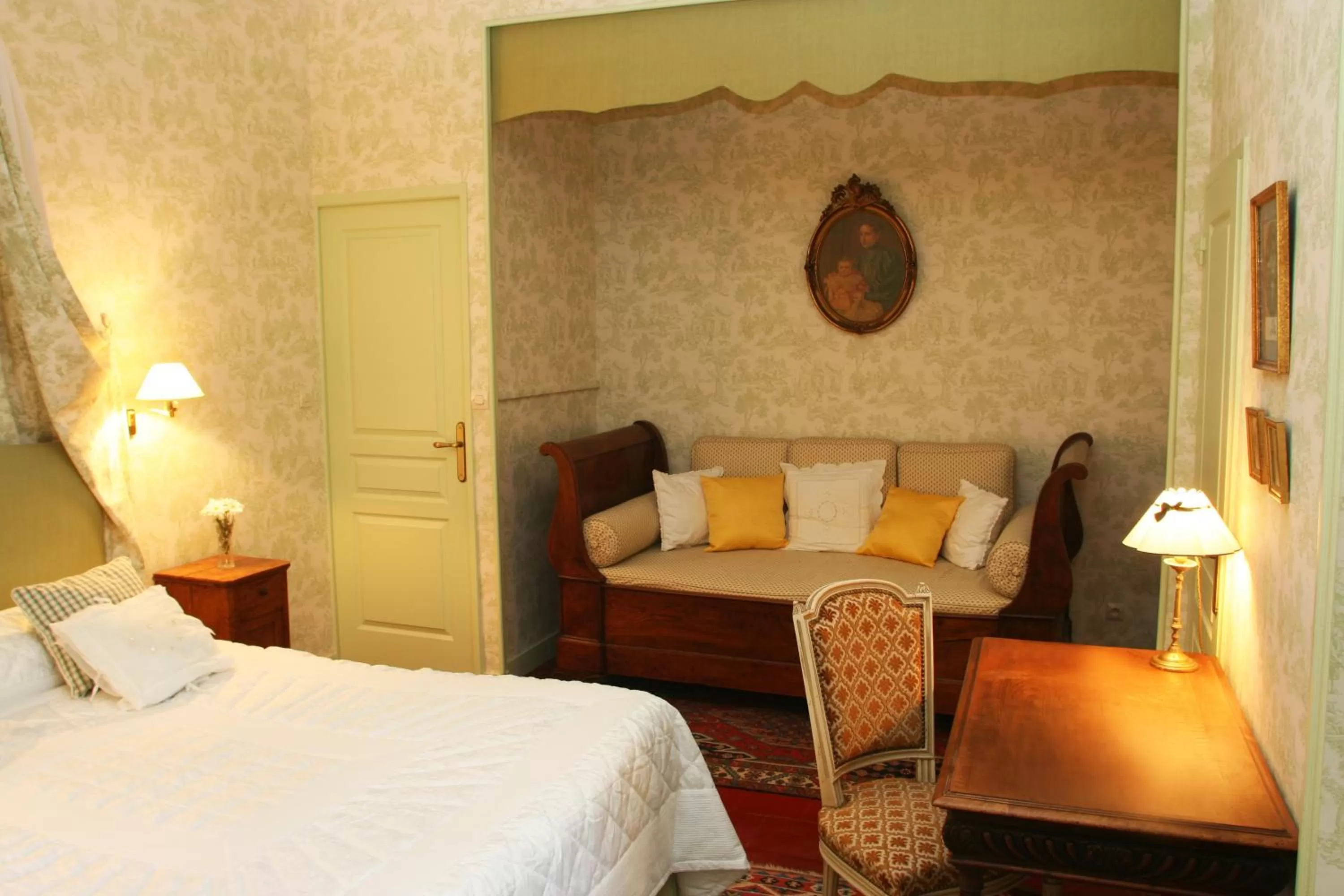 Seating area in Château de Nazé Vivy-Saumur