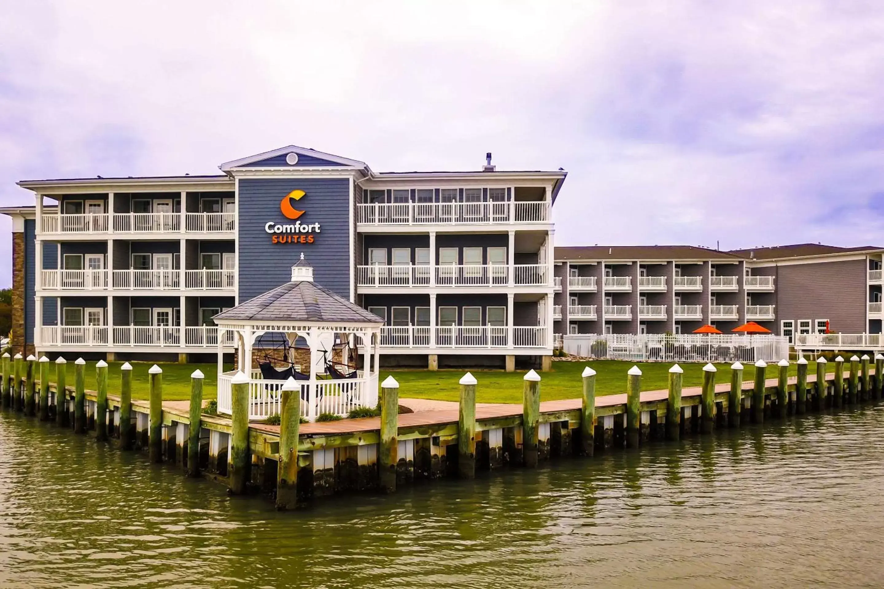 Property building in Comfort Suites Chincoteague Island Bayfront Resort