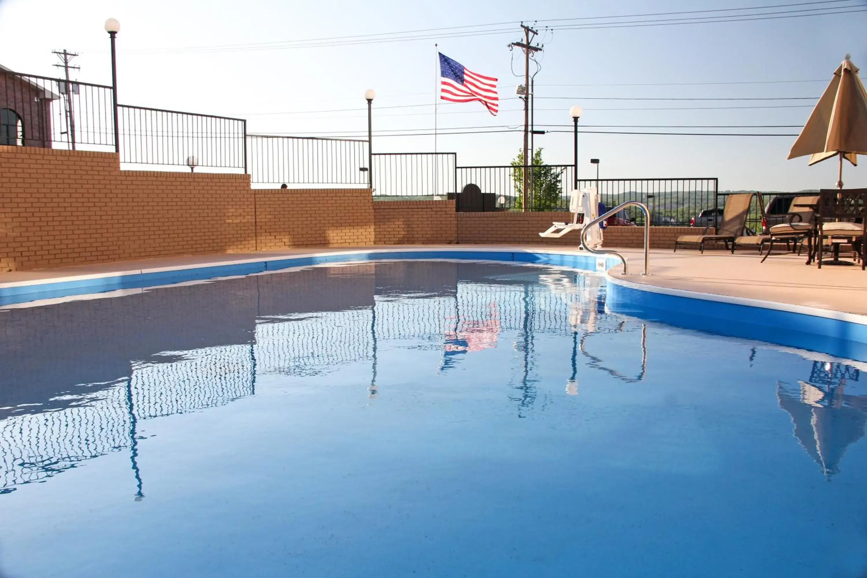 Swimming Pool in Grand View Inn & Suites