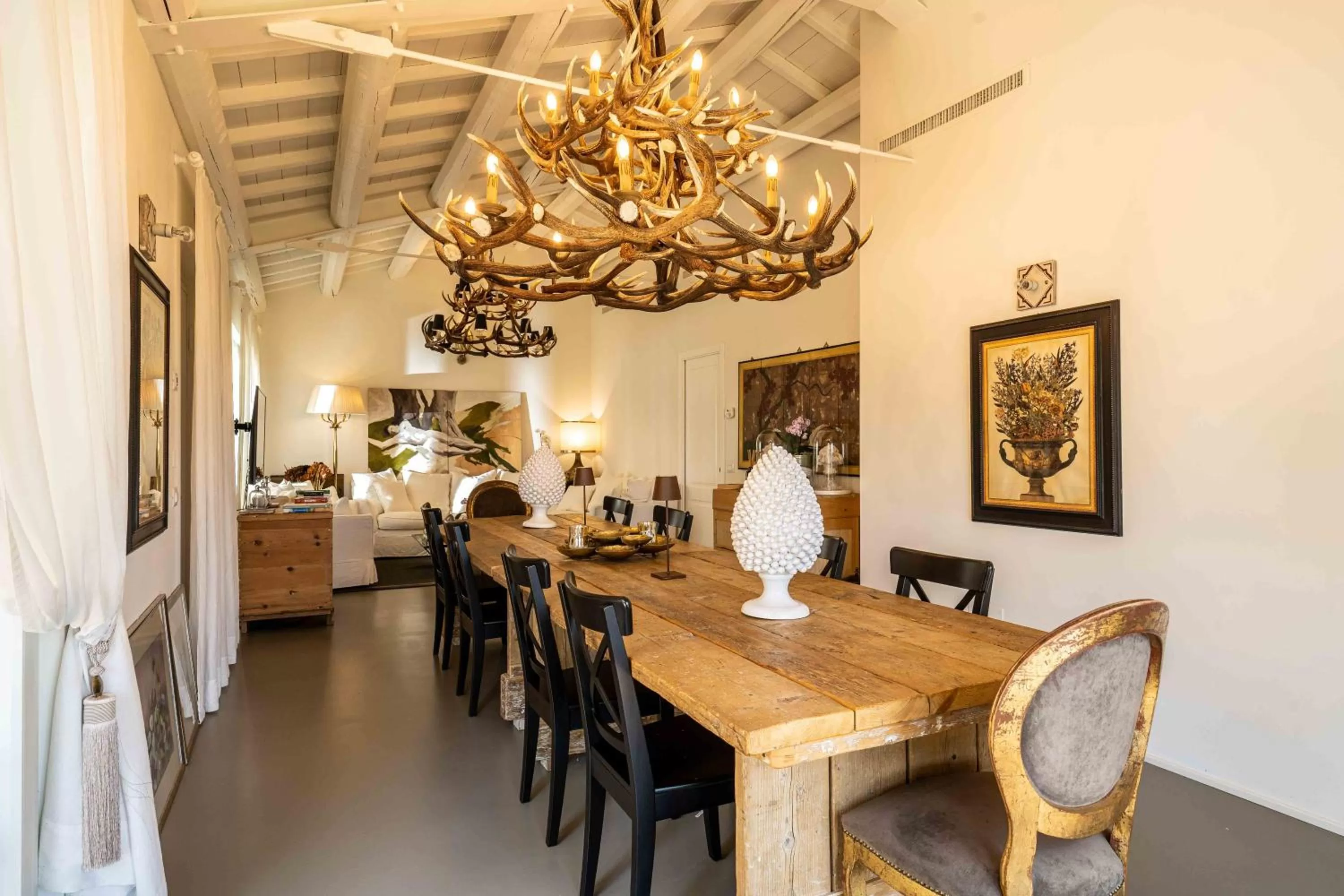 Living room in CasaVostra - Ambience Suites